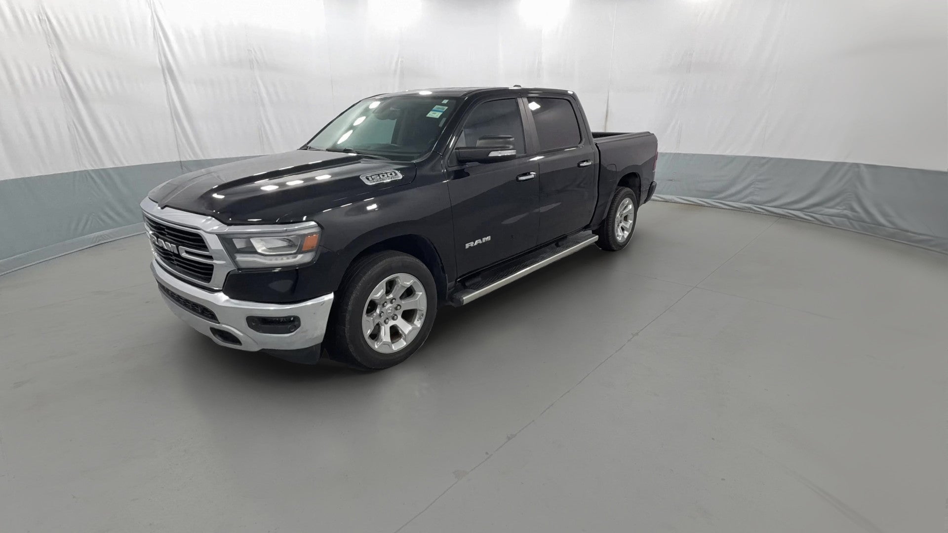 2019 Ram 1500 Crew Cab vehicle photo