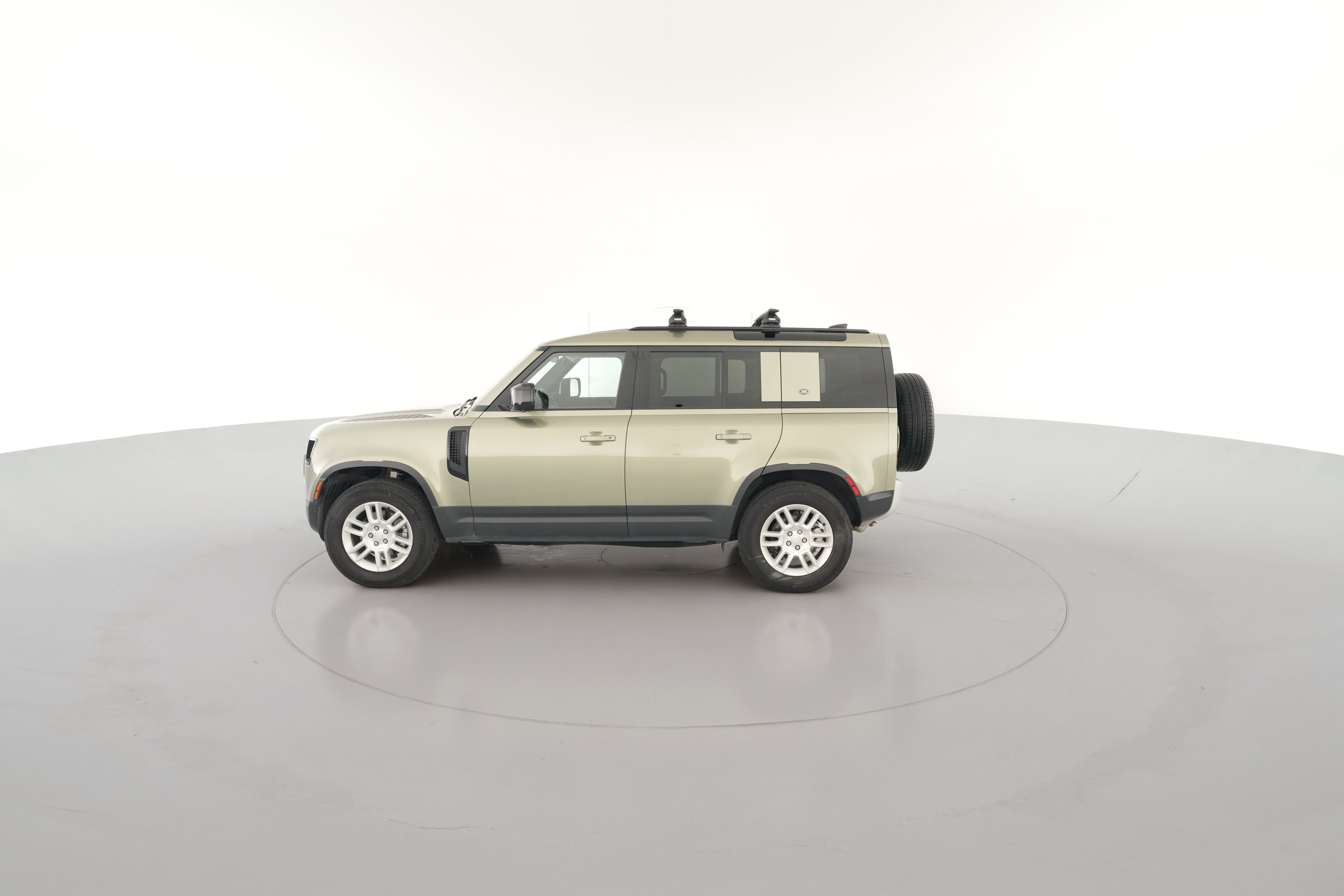2023 Land Rover Defender S - Photo 31
