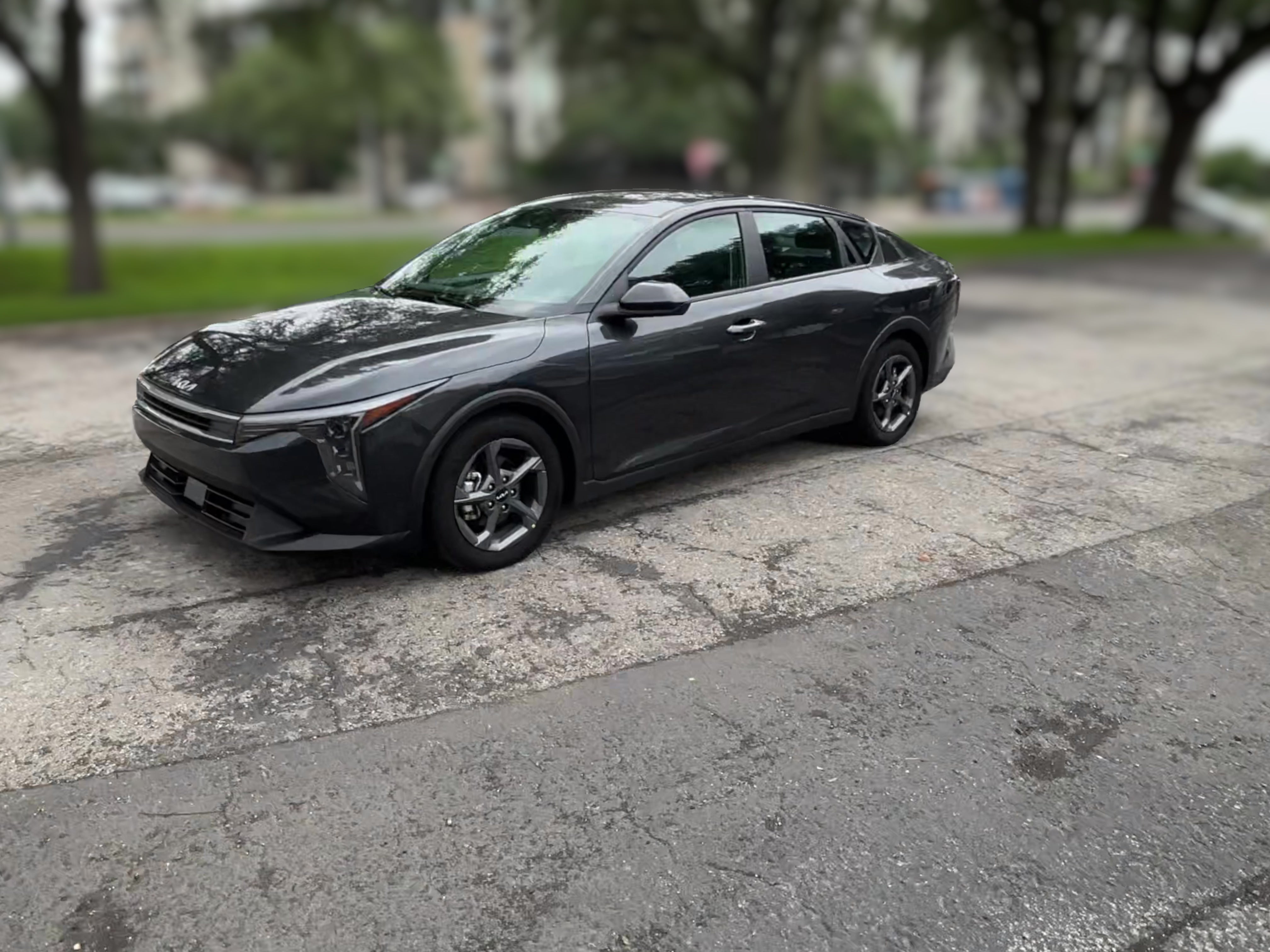 2025 Kia K4 LXS - Photo 29