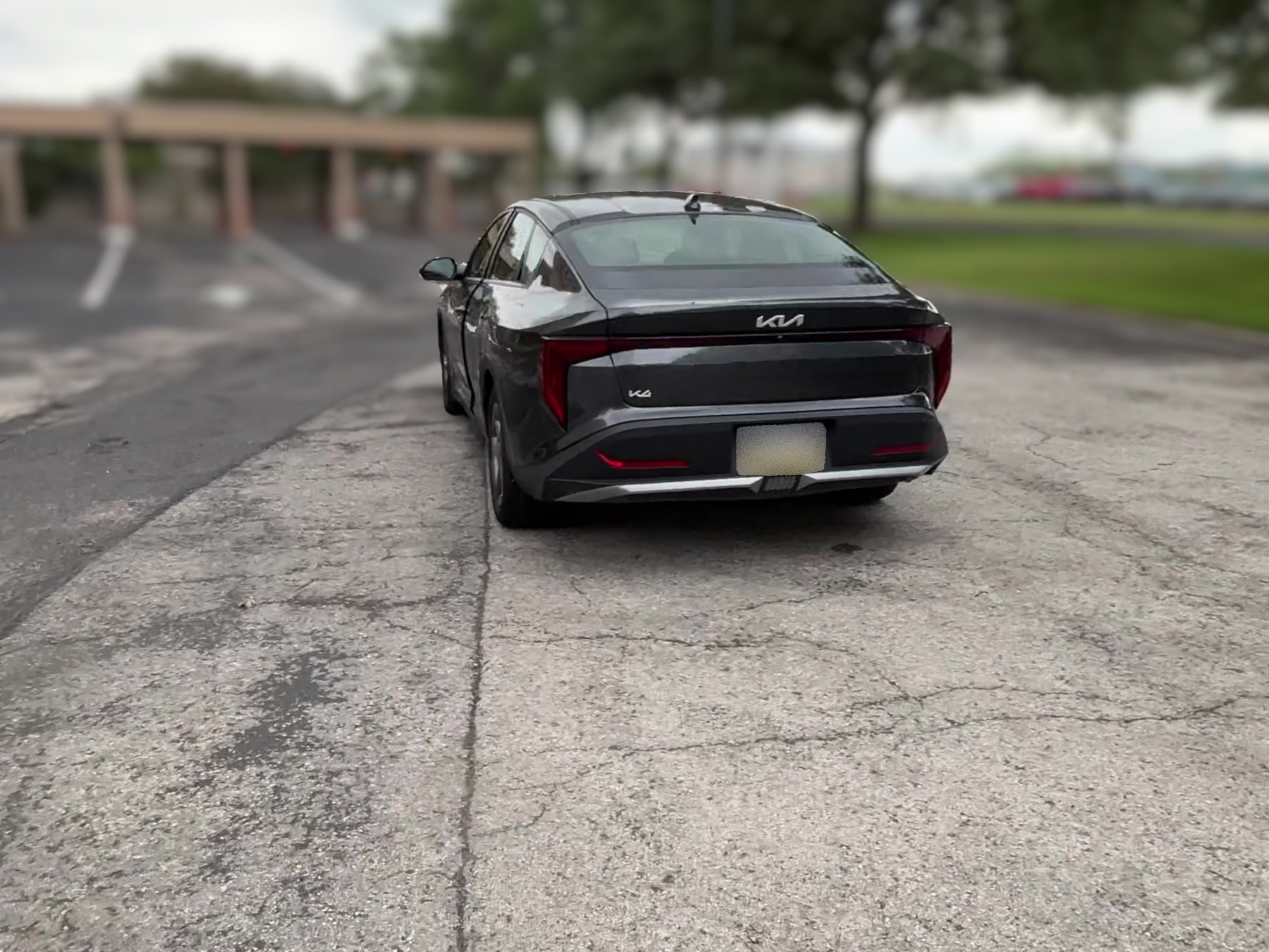 2025 Kia K4 LXS - Photo 34