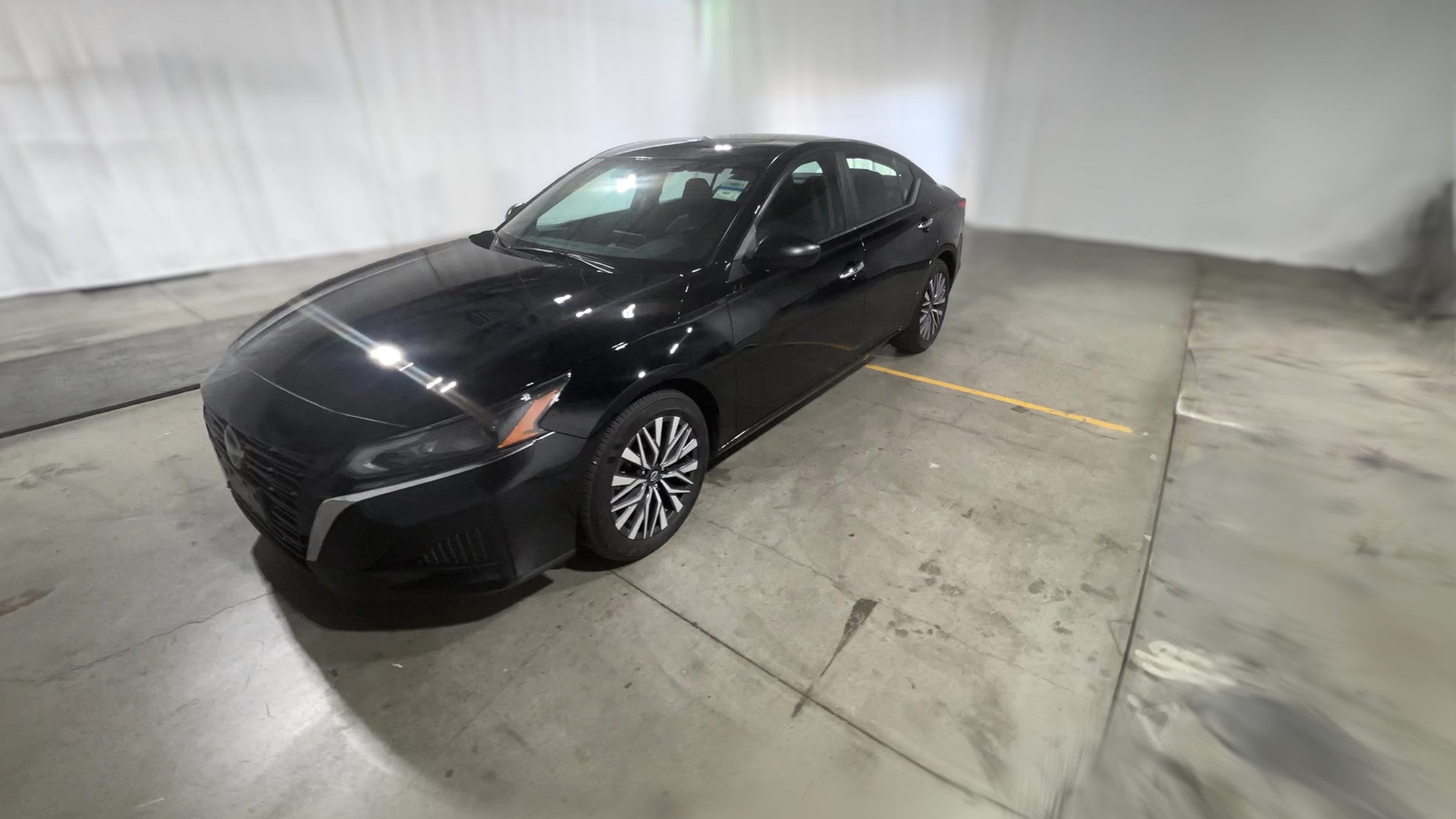2025 Nissan Altima vehicle photo