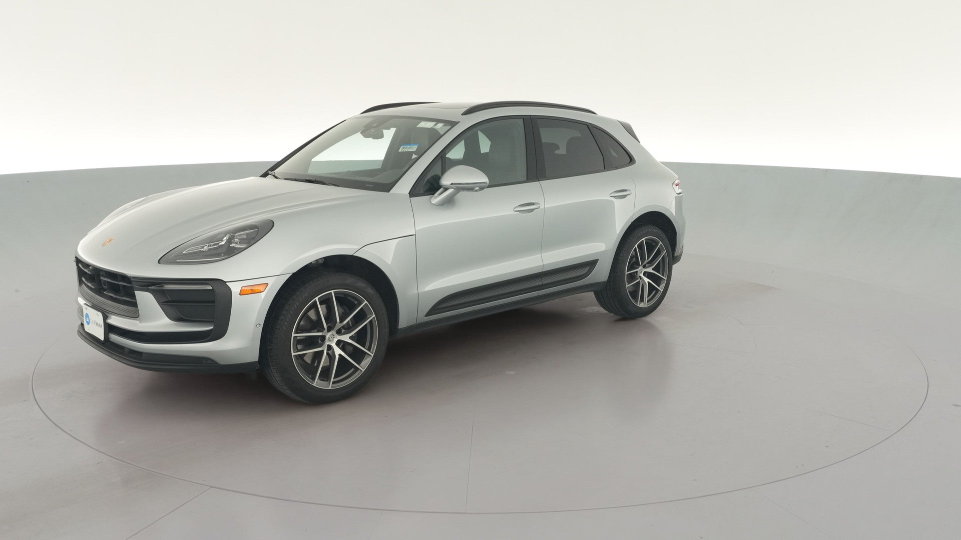 2023 Porsche Macan vehicle photo