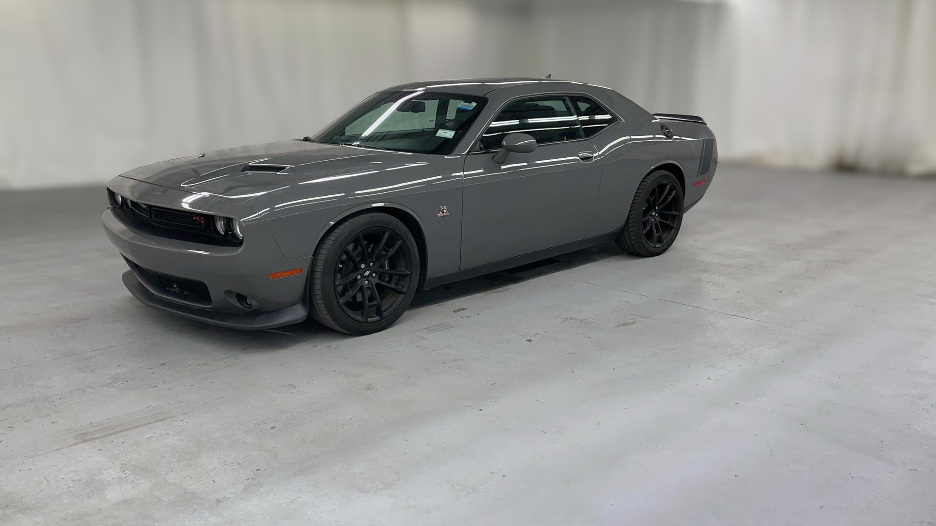 2018 Dodge Challenger vehicle photo