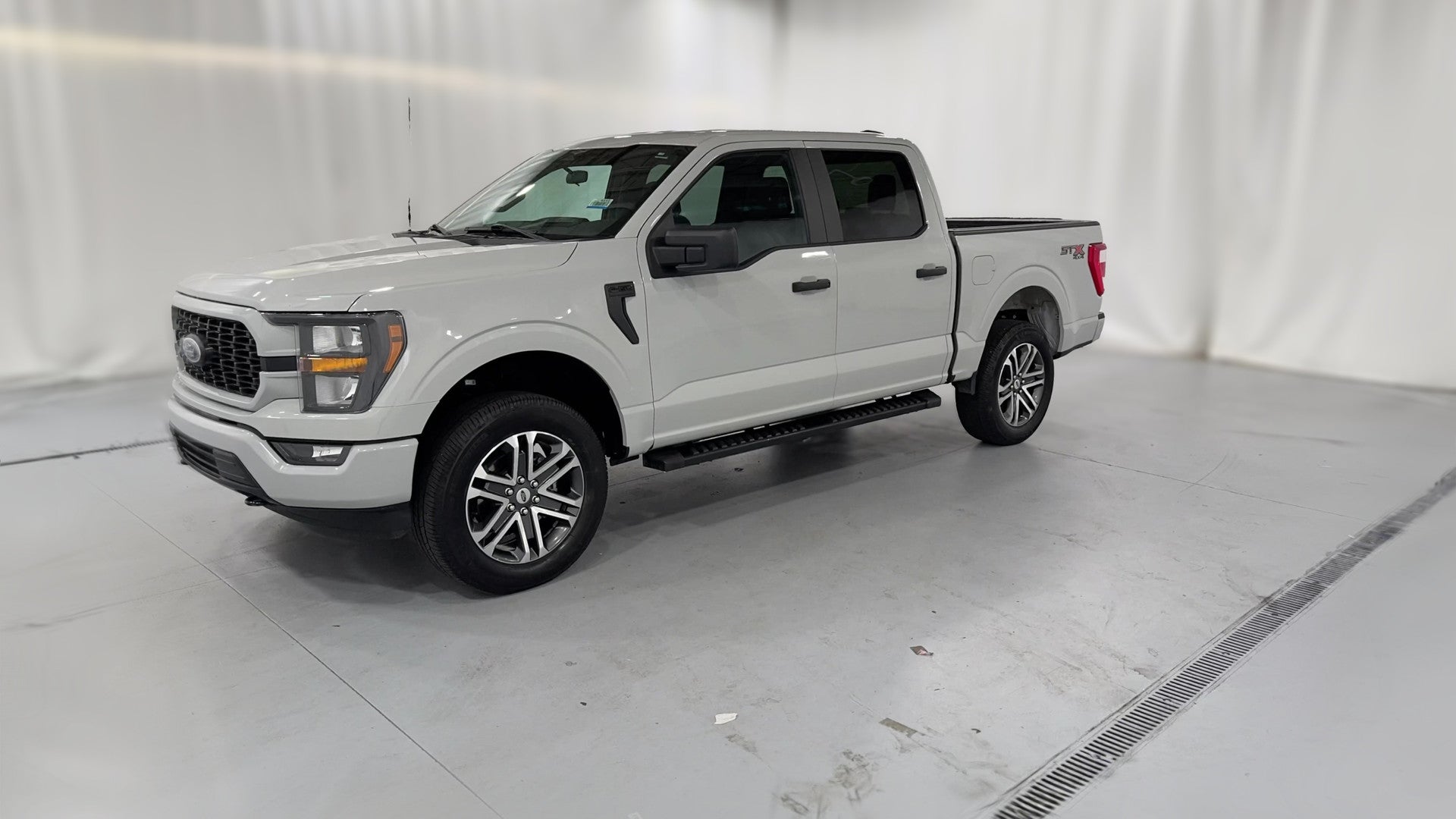 2023 Ford F150 SuperCrew Cab vehicle photo