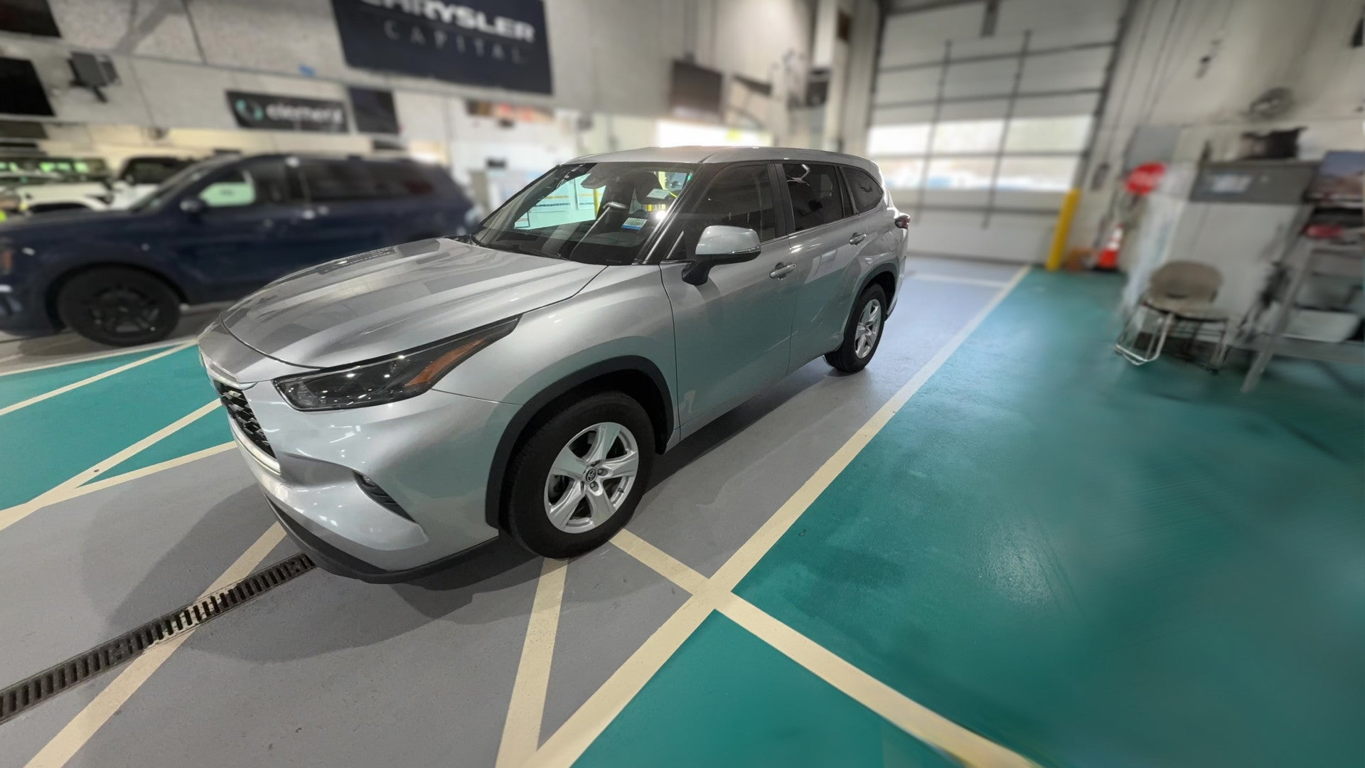 2025 Toyota Highlander vehicle photo