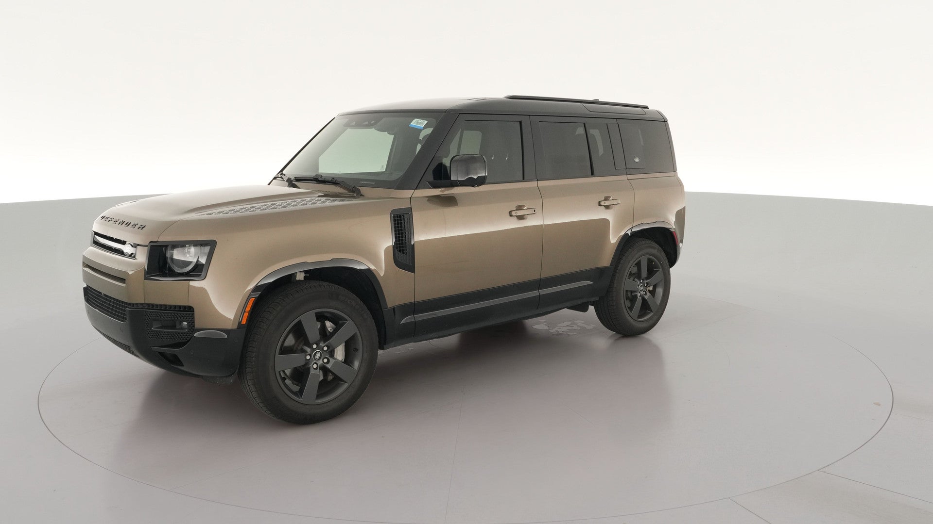 2024 Land Rover Defender 110 vehicle photo