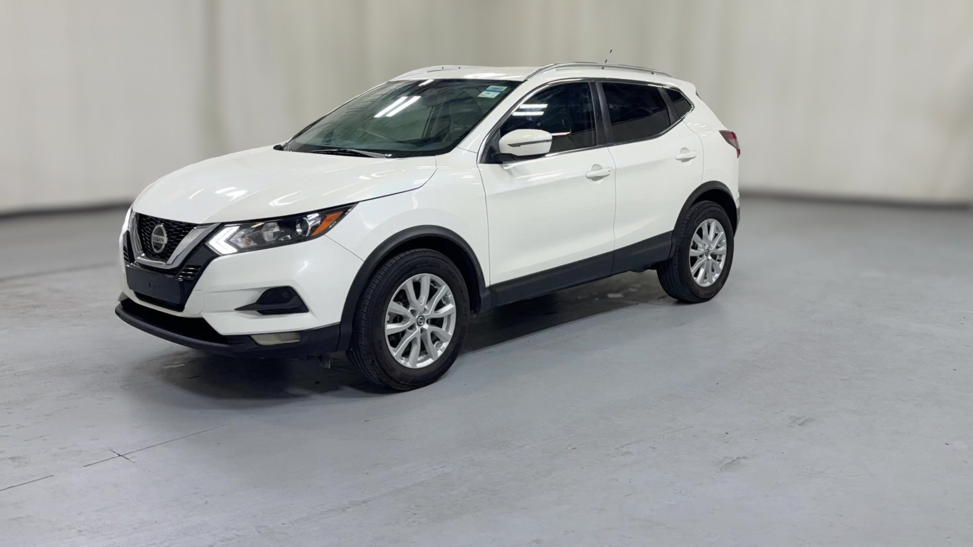 2022 Nissan Rogue Sport vehicle photo
