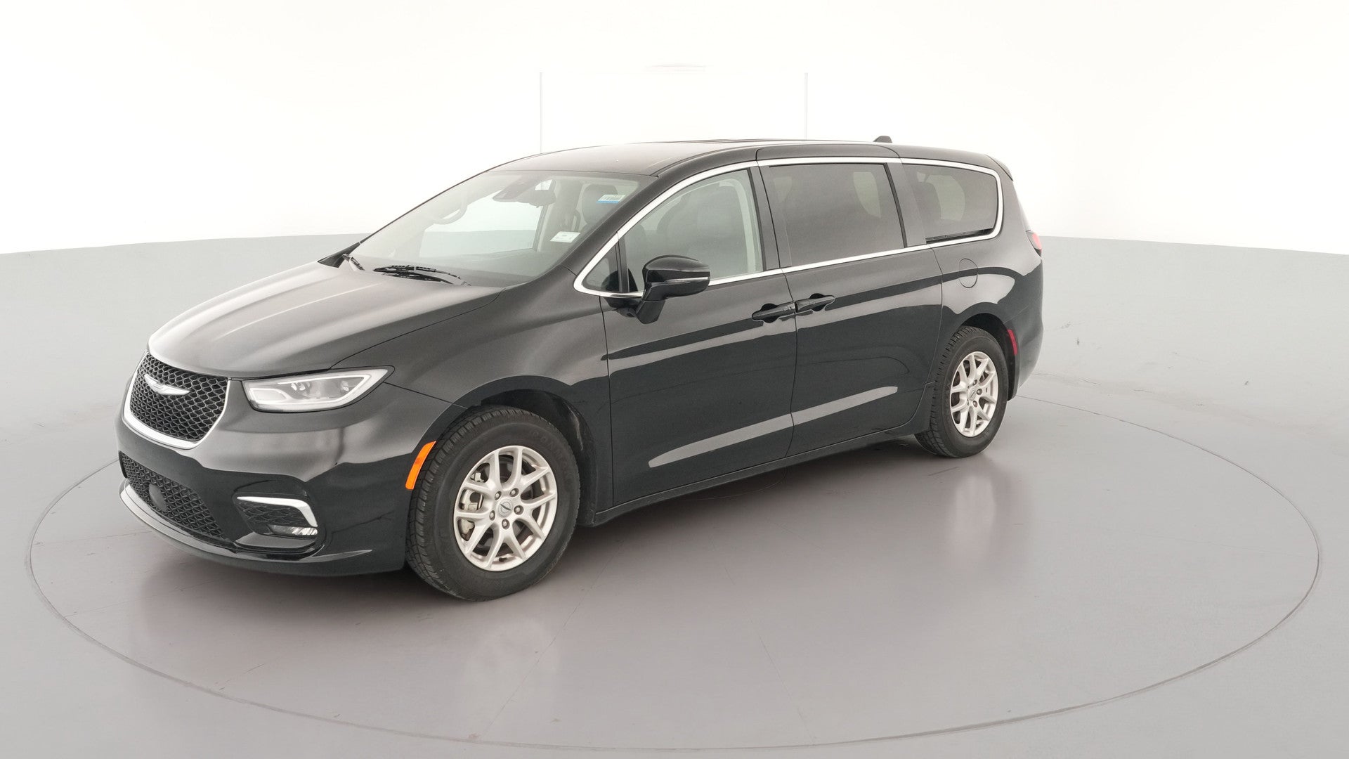 2024 Chrysler Pacifica vehicle photo