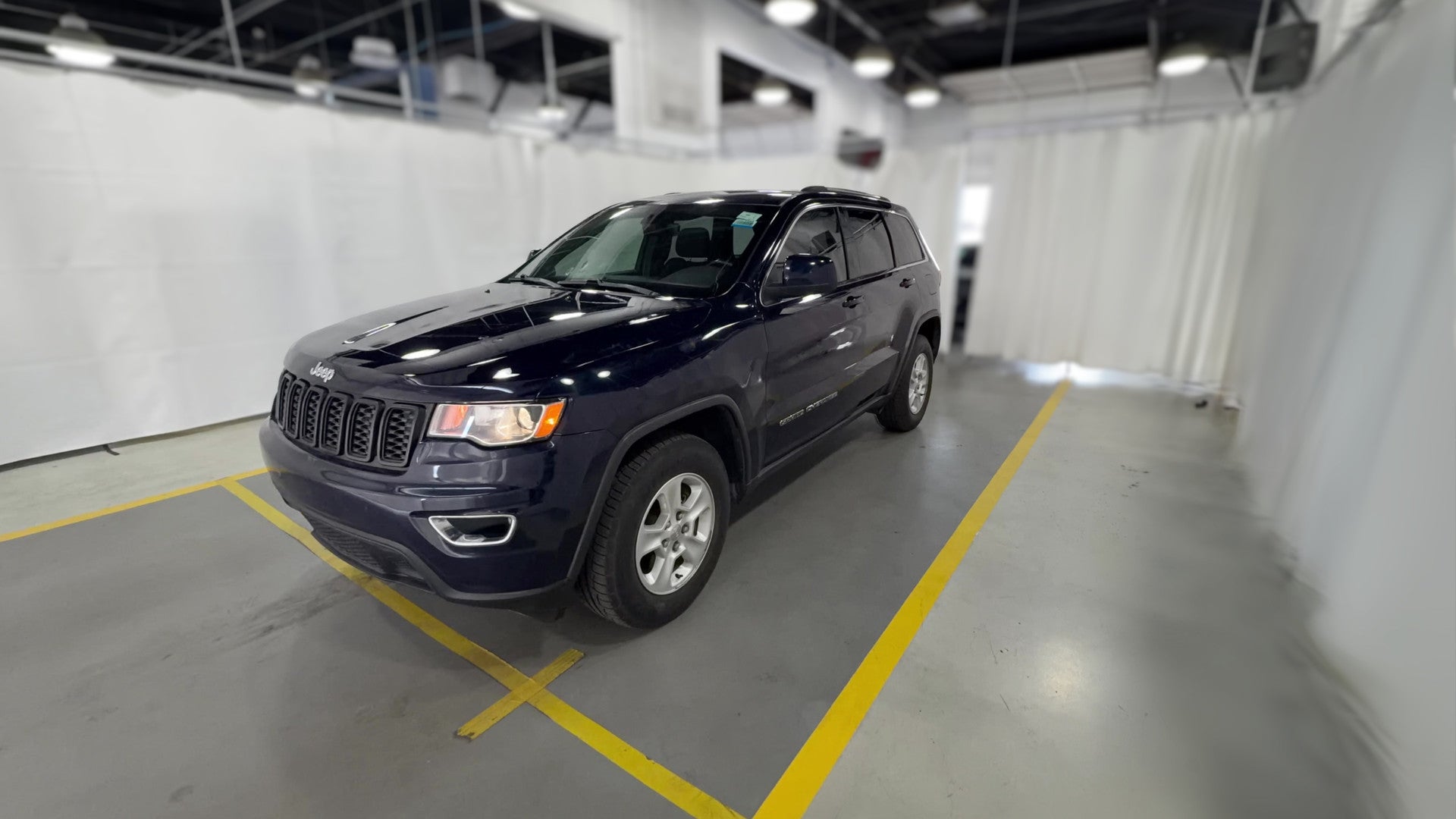 2017 Jeep Grand Cherokee vehicle photo