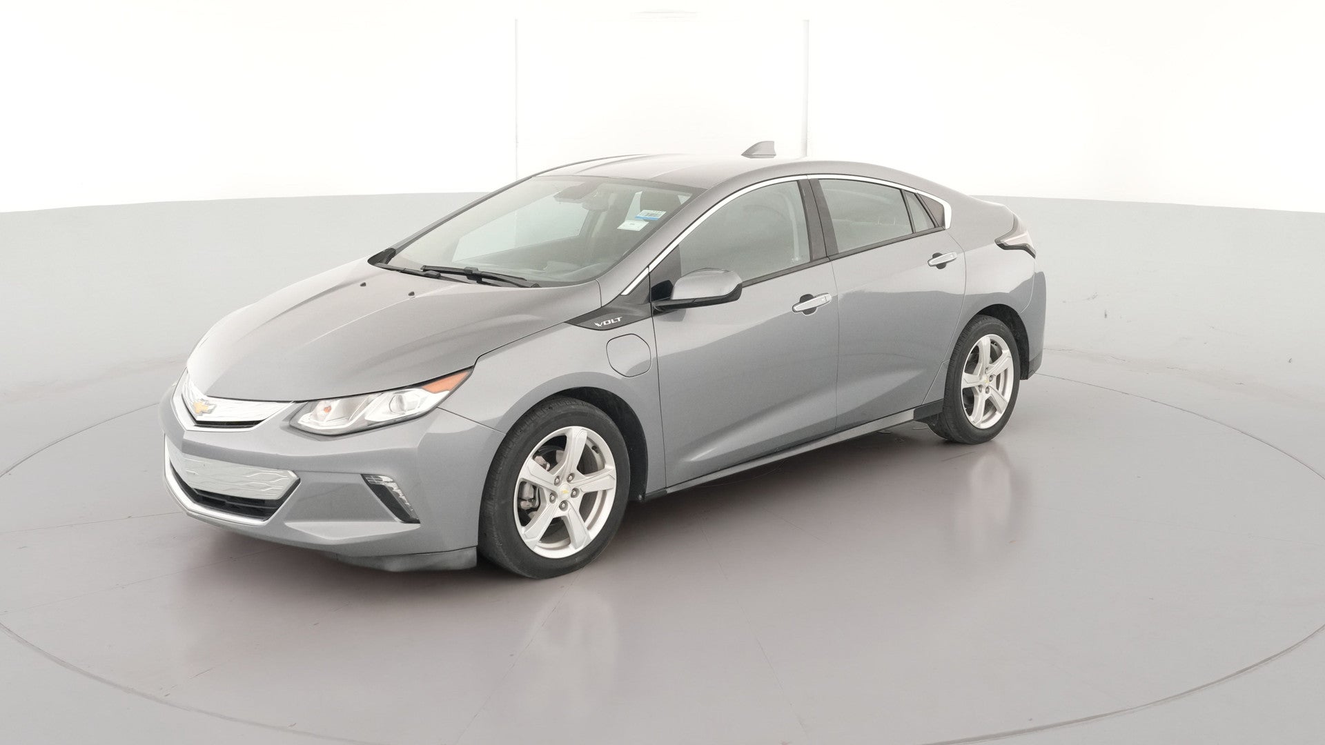 2018 Chevrolet Volt vehicle photo