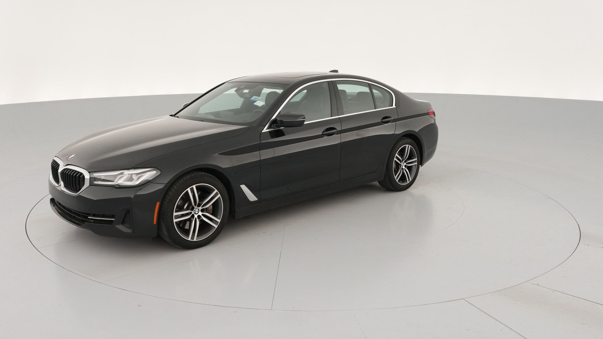 2021 BMW 5 Series vehicle photo