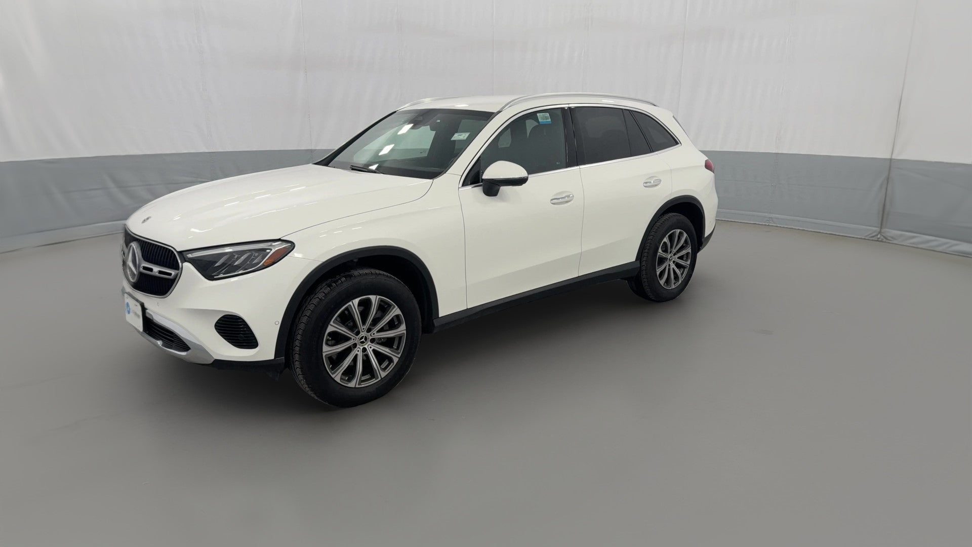 2025 Mercedes-Benz GLC vehicle photo