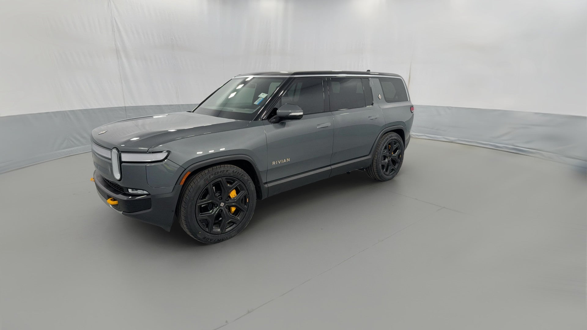 2024 Rivian R1S vehicle photo