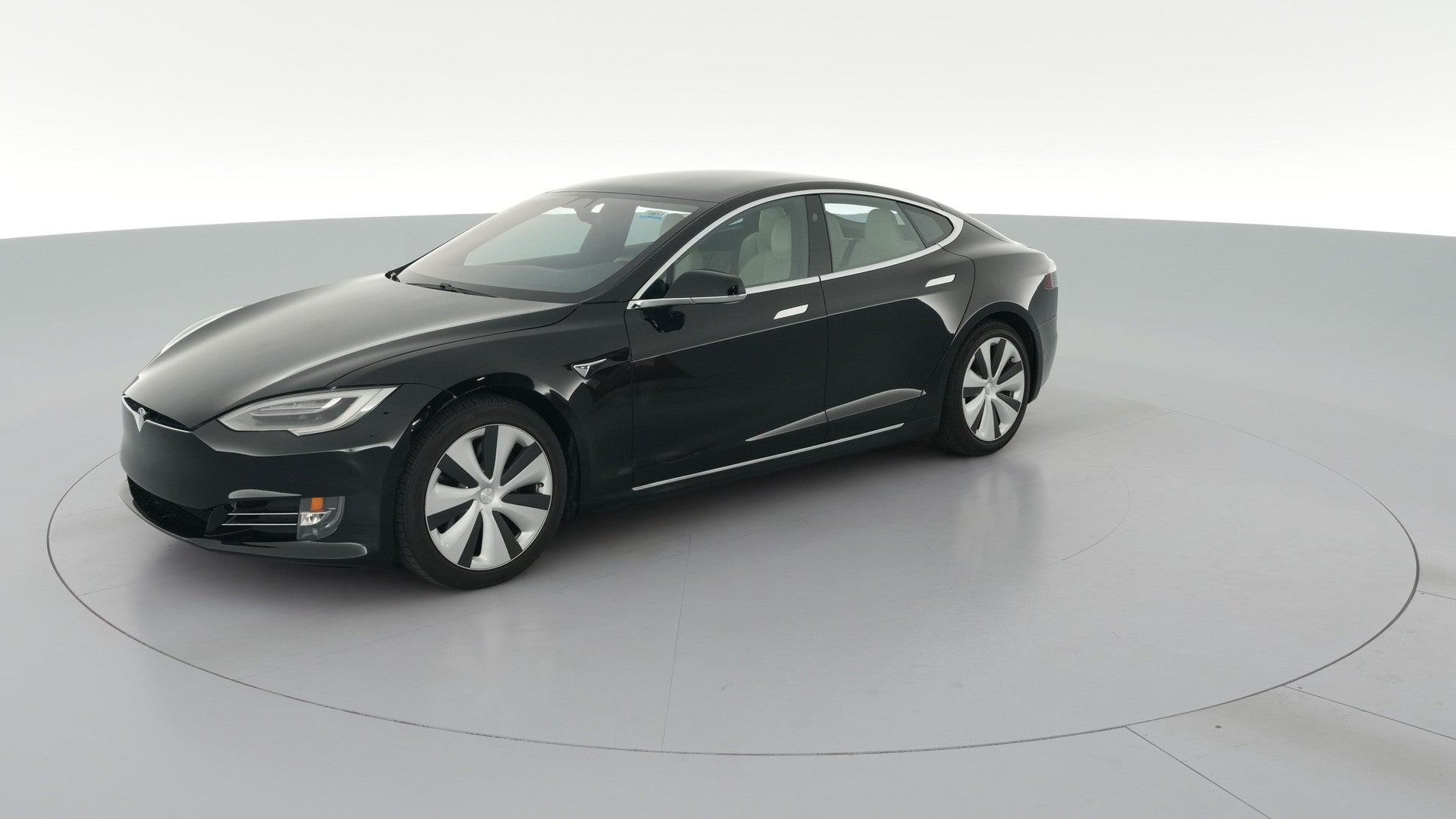 2021 Tesla Model S vehicle photo