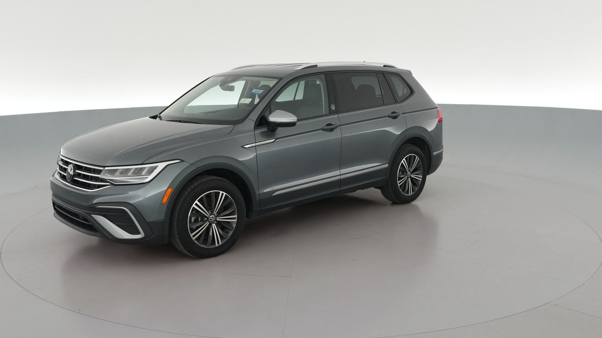 2024 Volkswagen Tiguan vehicle photo