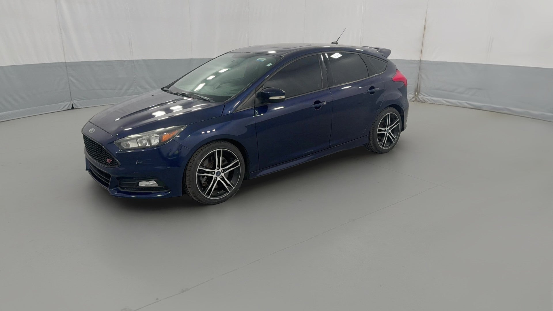 2016 Ford Focus vehicle photo