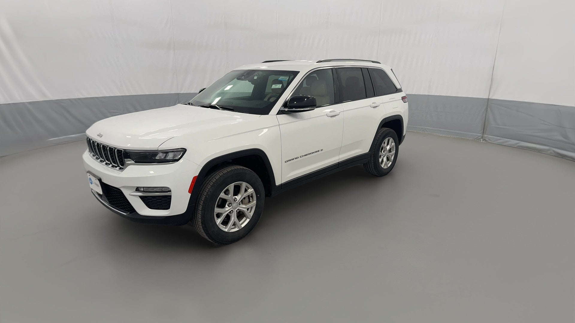 2023 Jeep Grand Cherokee vehicle photo