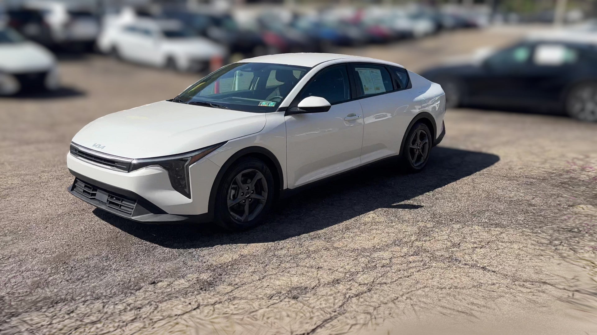2025 Kia K4 vehicle photo