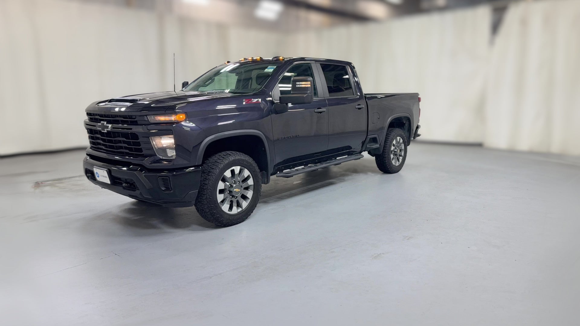 2024 Chevrolet Silverado 2500 HD Crew Cab vehicle photo