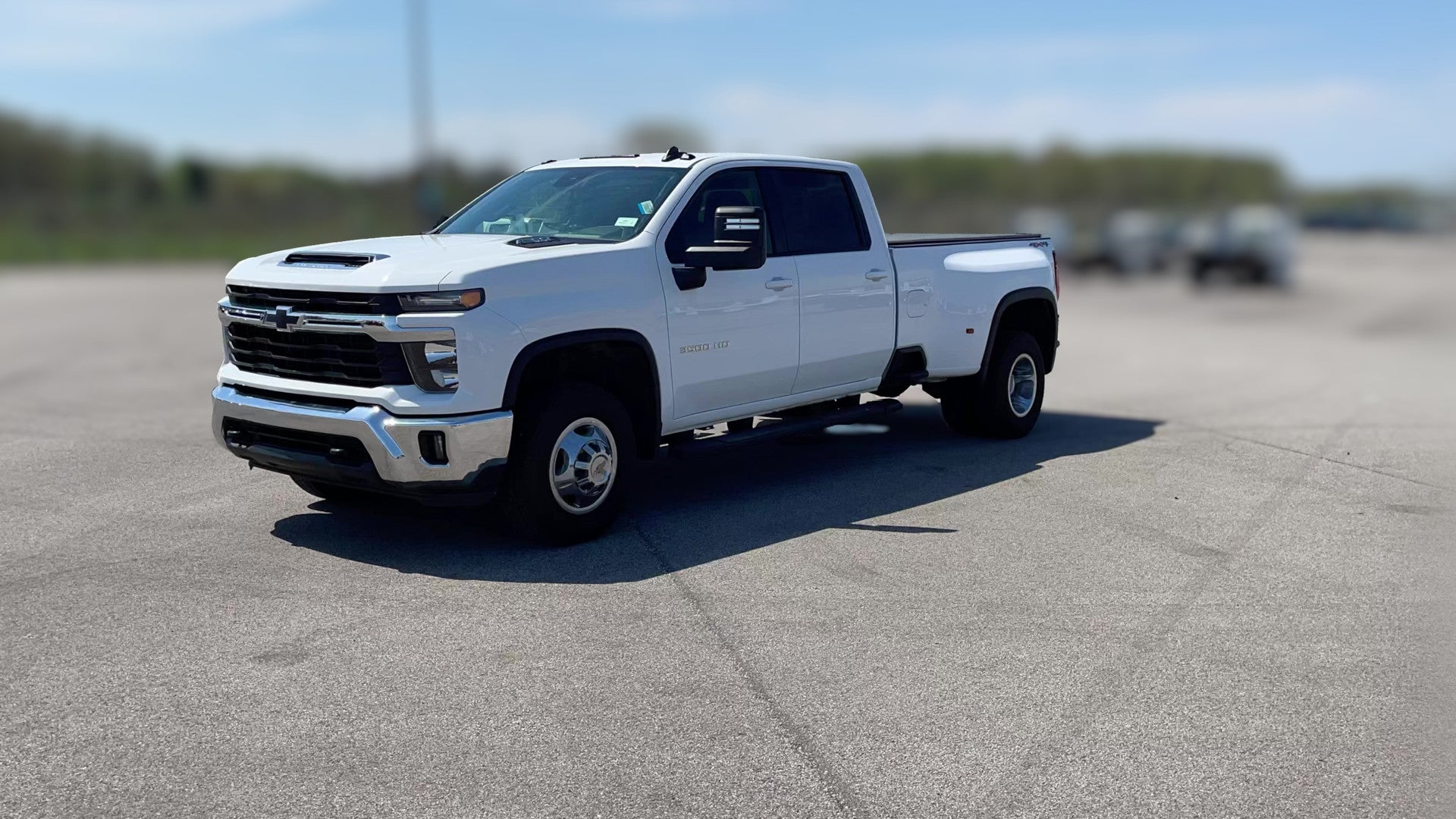 2024 Chevrolet Silverado 3500 HD Crew Cab vehicle photo