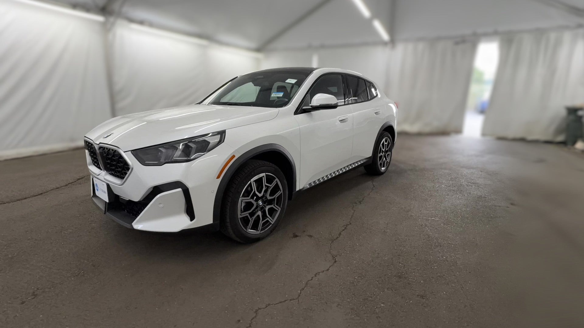 2025 BMW X2 vehicle photo