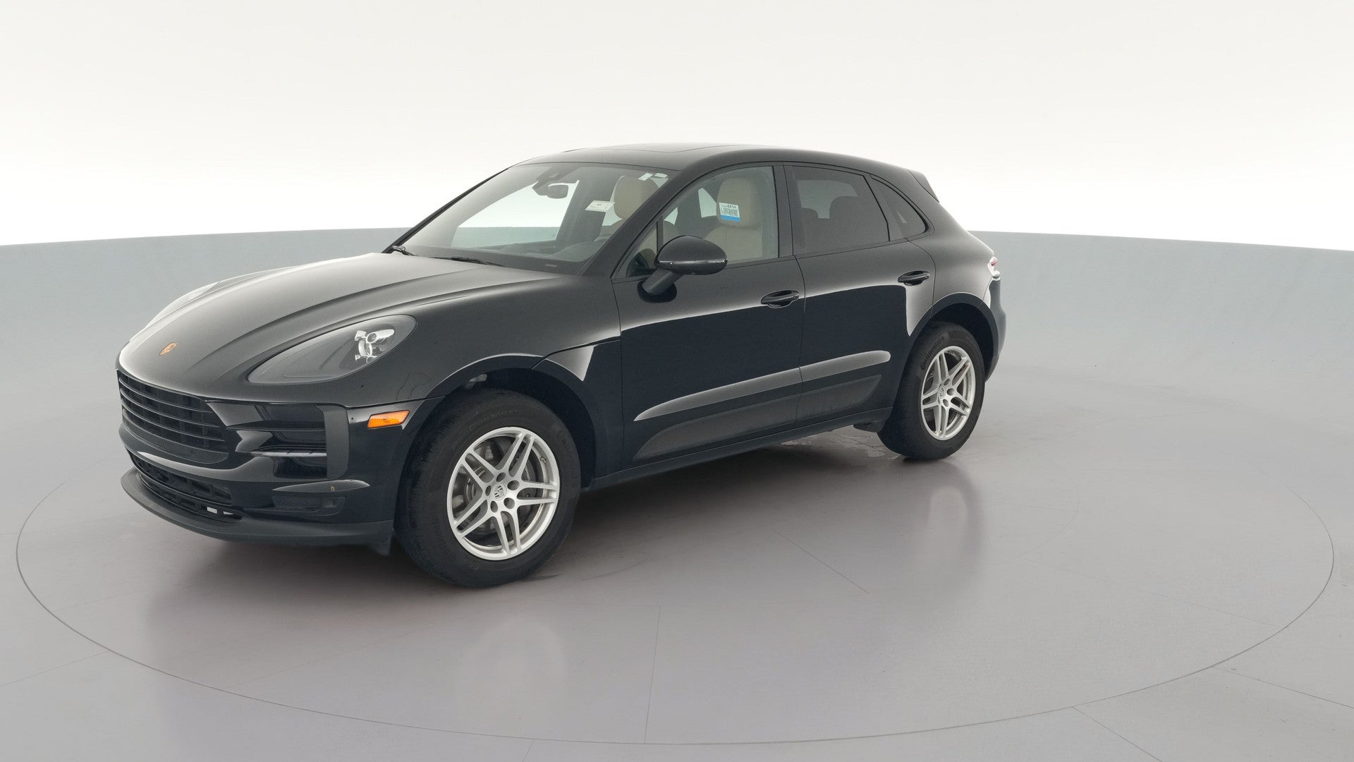 2021 Porsche Macan vehicle photo