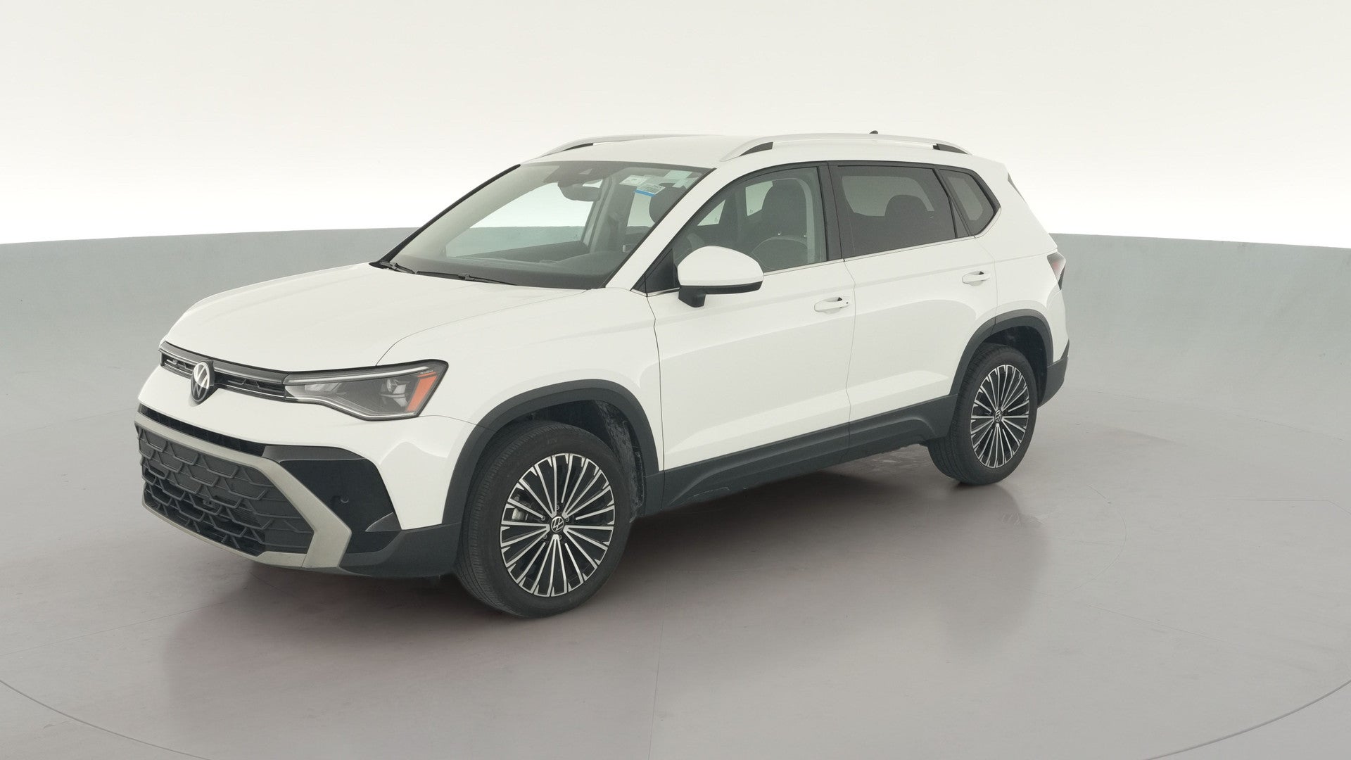 2025 Volkswagen Taos vehicle photo