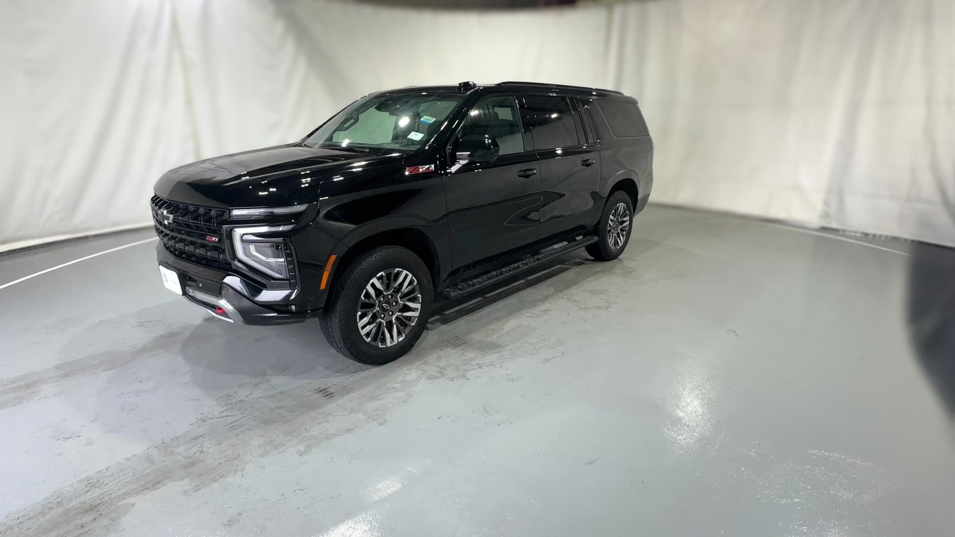 2025 Chevrolet Suburban vehicle photo