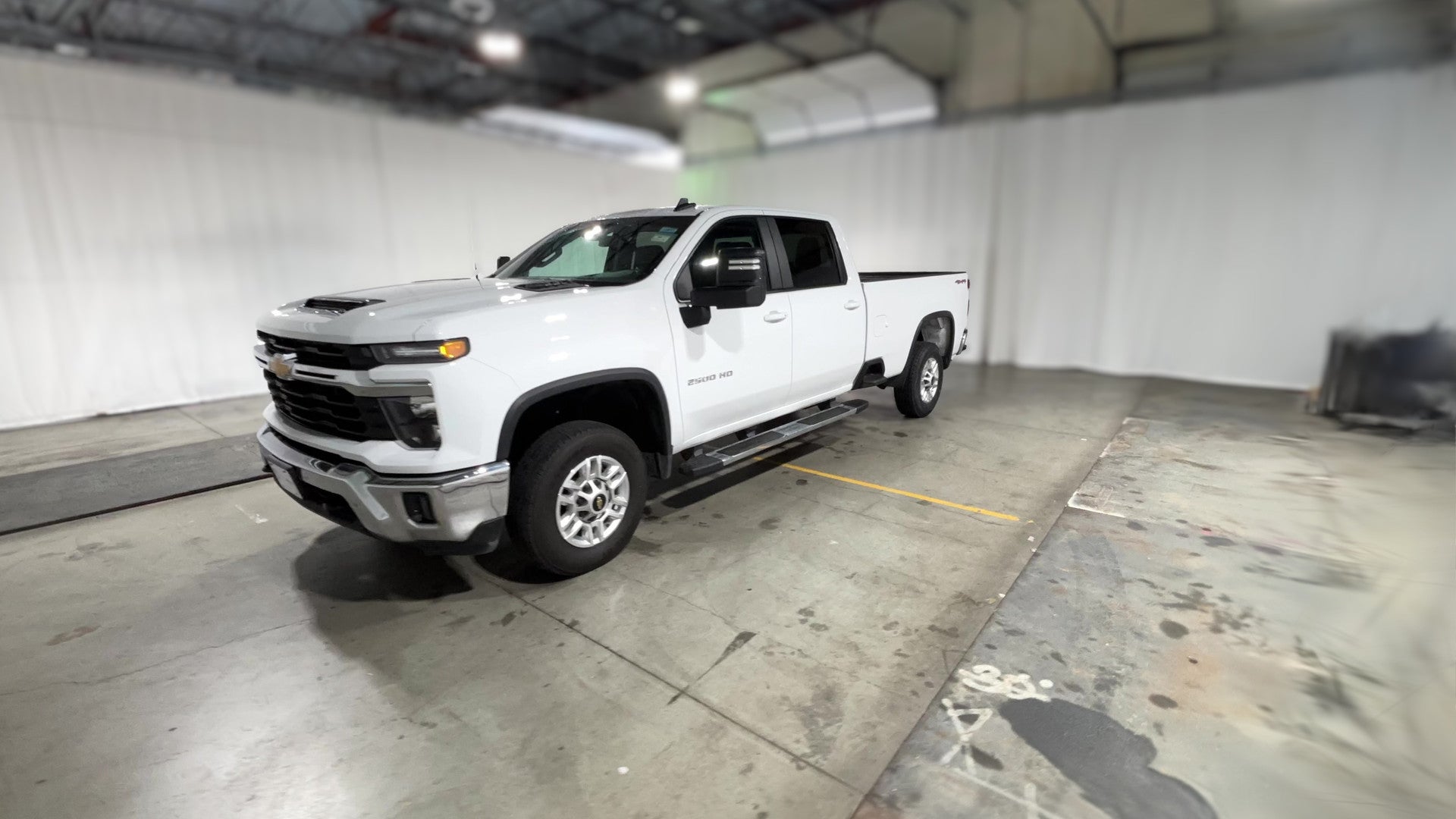 2025 Chevrolet Silverado 2500 HD Crew Cab vehicle photo