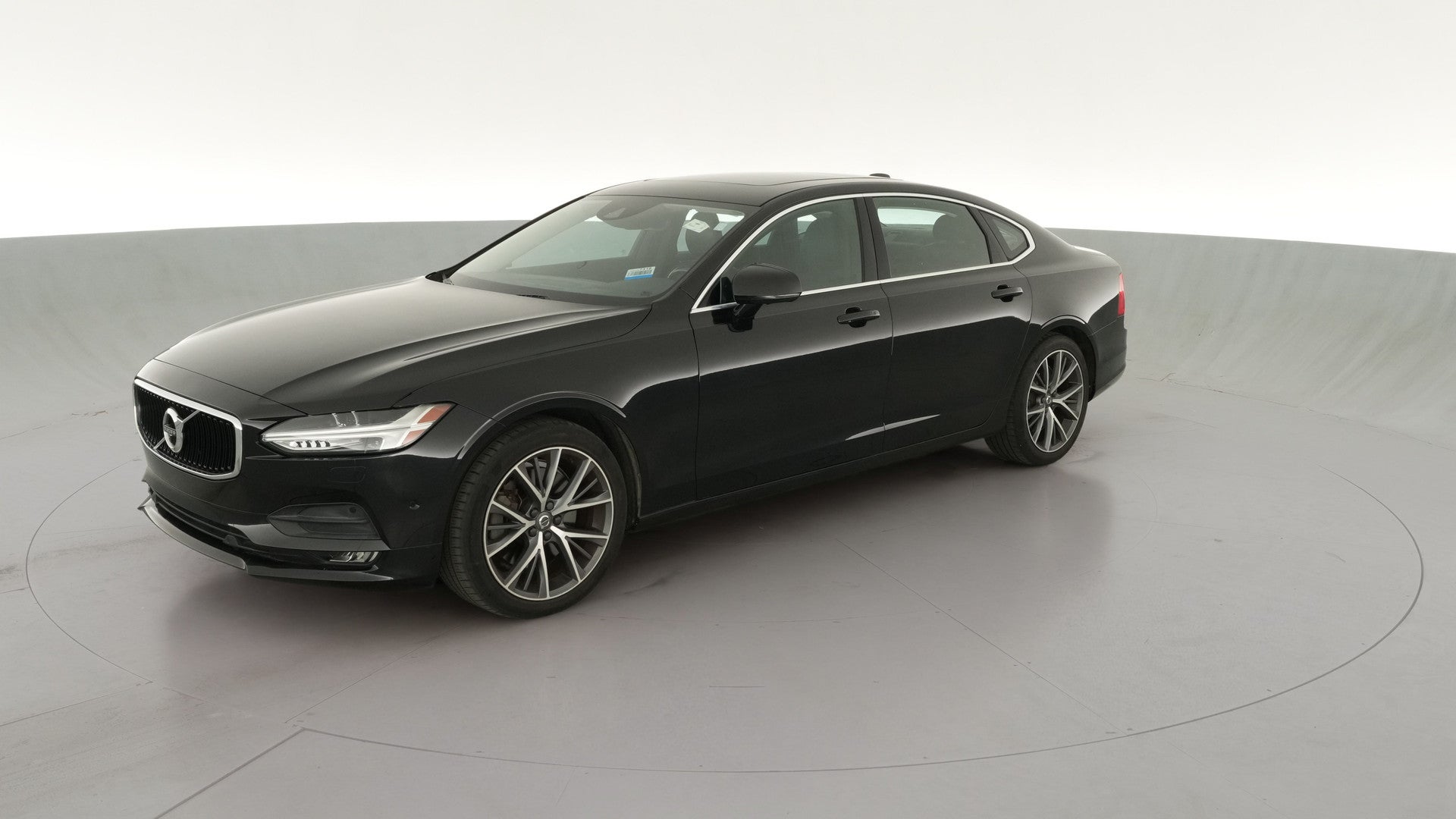 2018 Volvo S90 vehicle photo