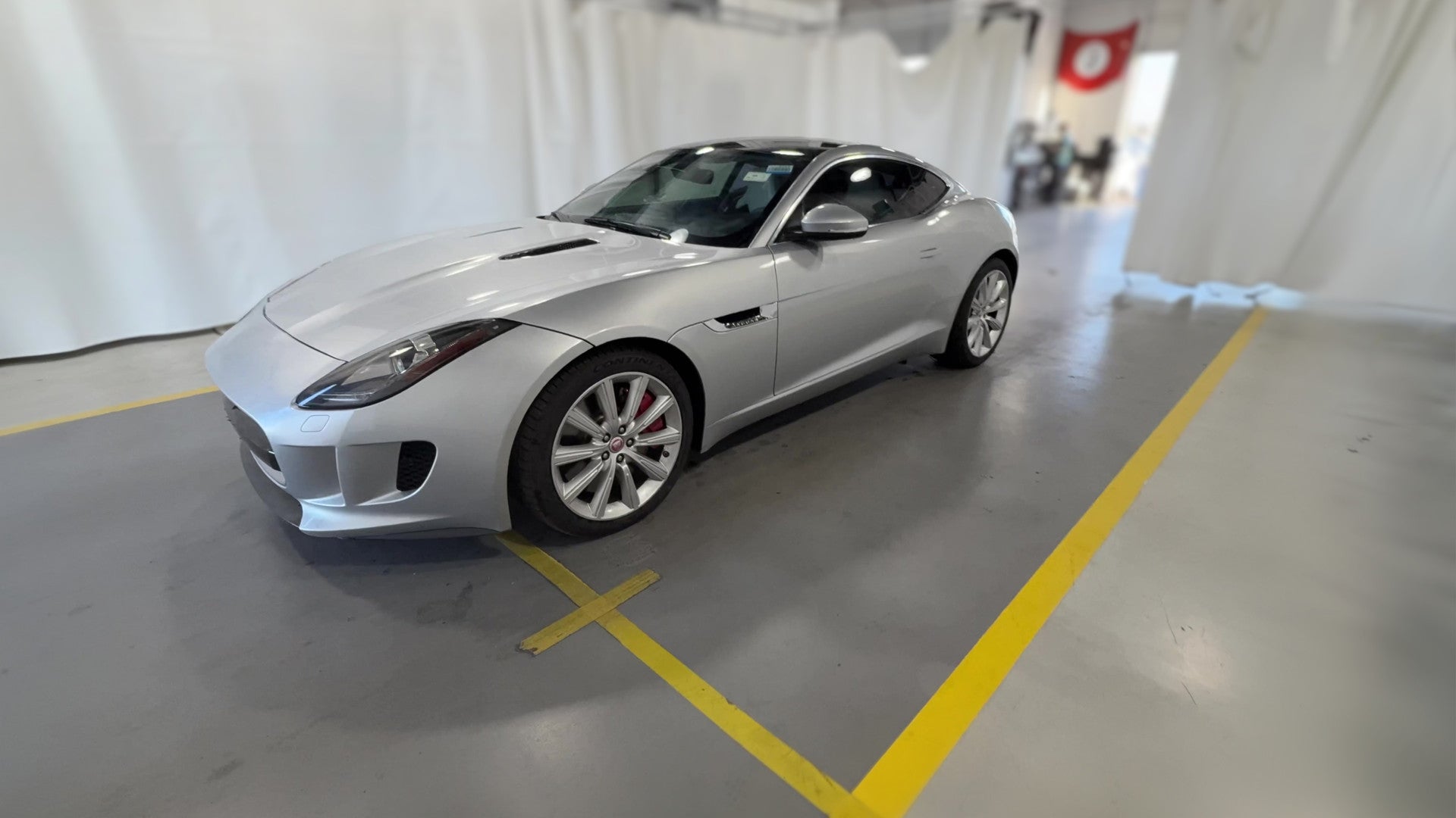 2015 Jaguar F-TYPE vehicle photo