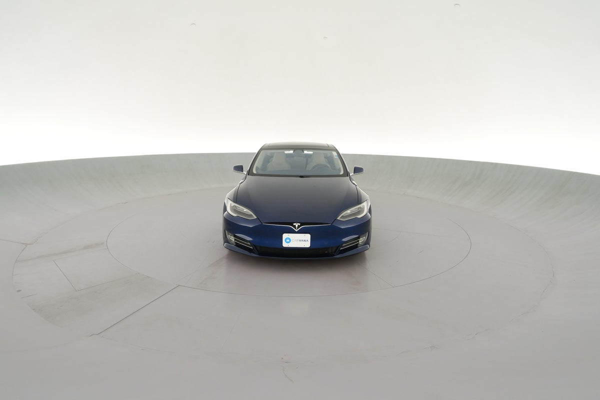 2016 Tesla Model S 75D in Blue — 360° view 1