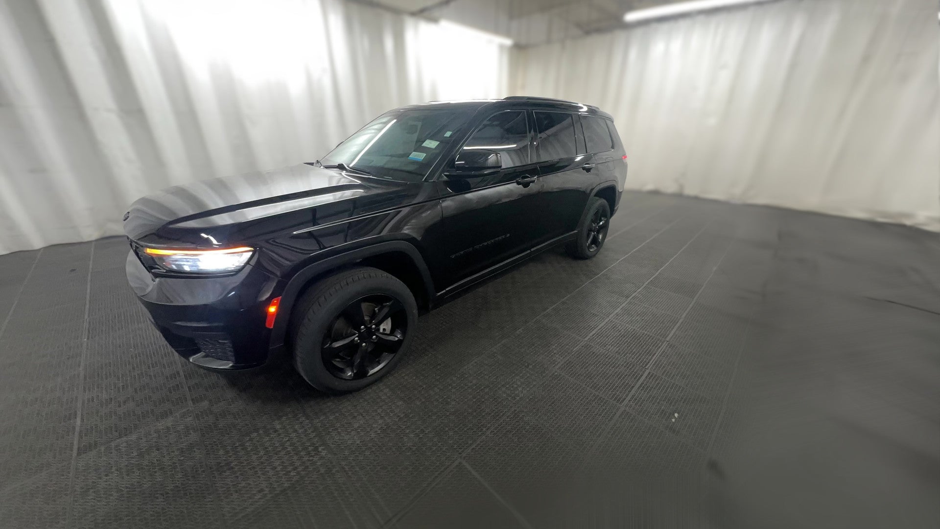 2023 Jeep Grand Cherokee L vehicle photo