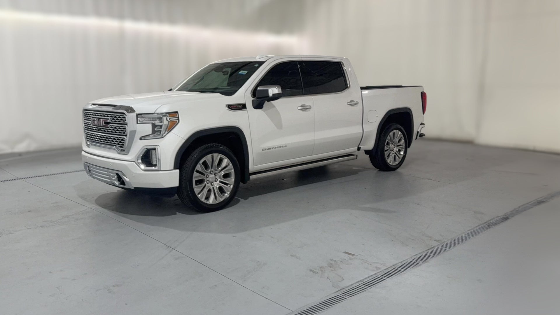 2022 GMC Sierra 1500 Limited Crew Cab vehicle photo