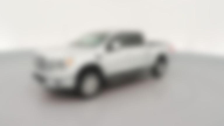 2017 Nissan TITAN XD Crew Cab vehicle photo