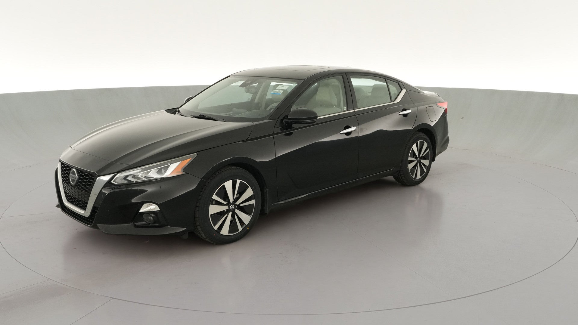 2019 Nissan Altima vehicle photo