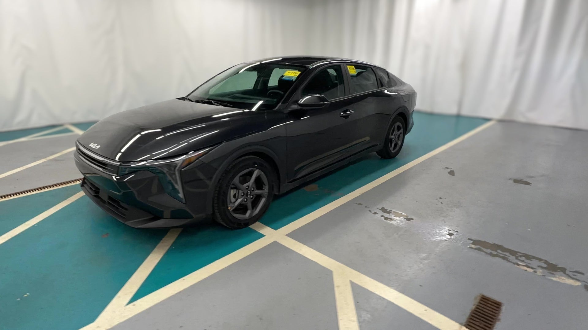 2025 Kia K4 vehicle photo