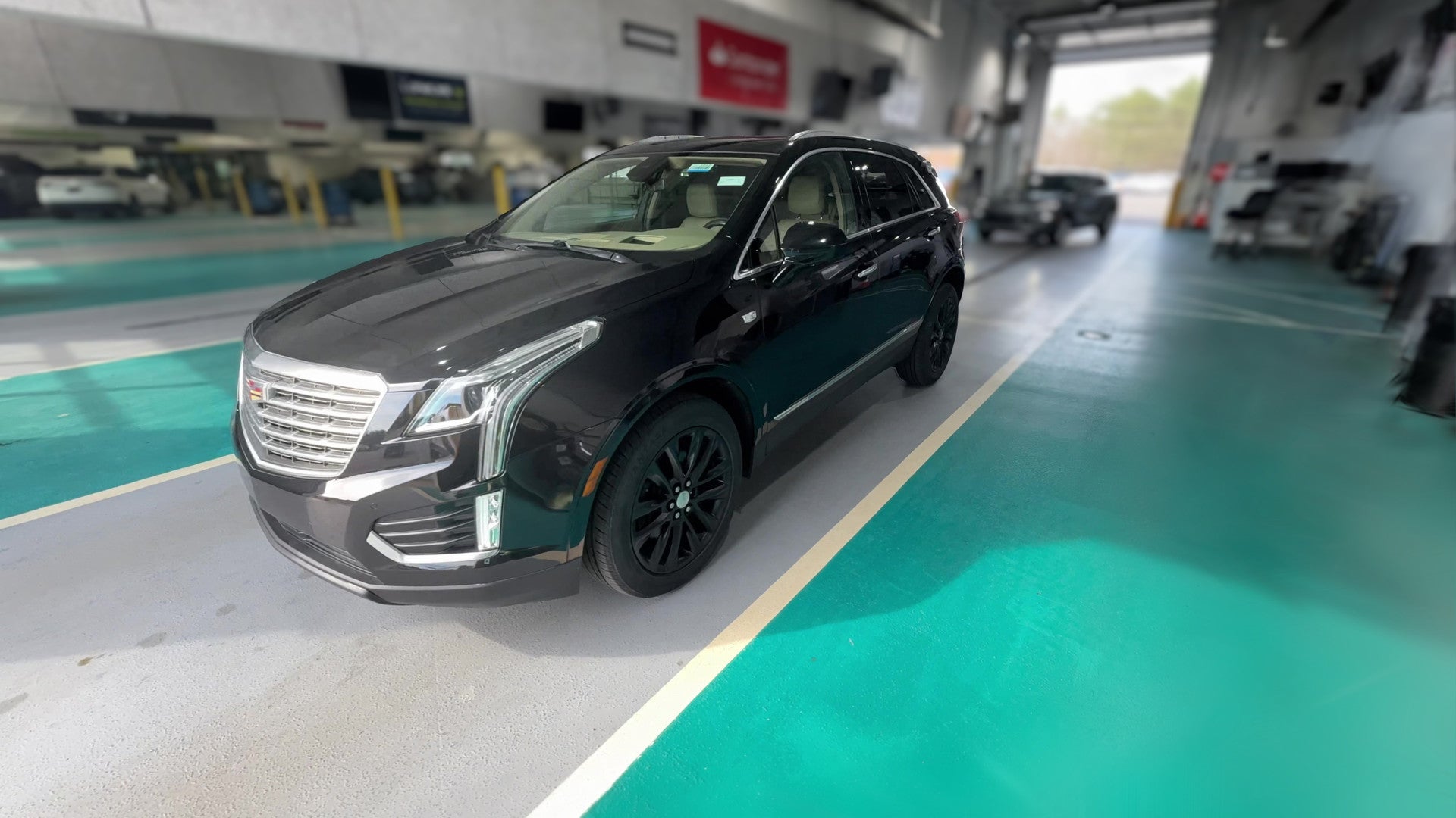 2018 Cadillac XT5 vehicle photo