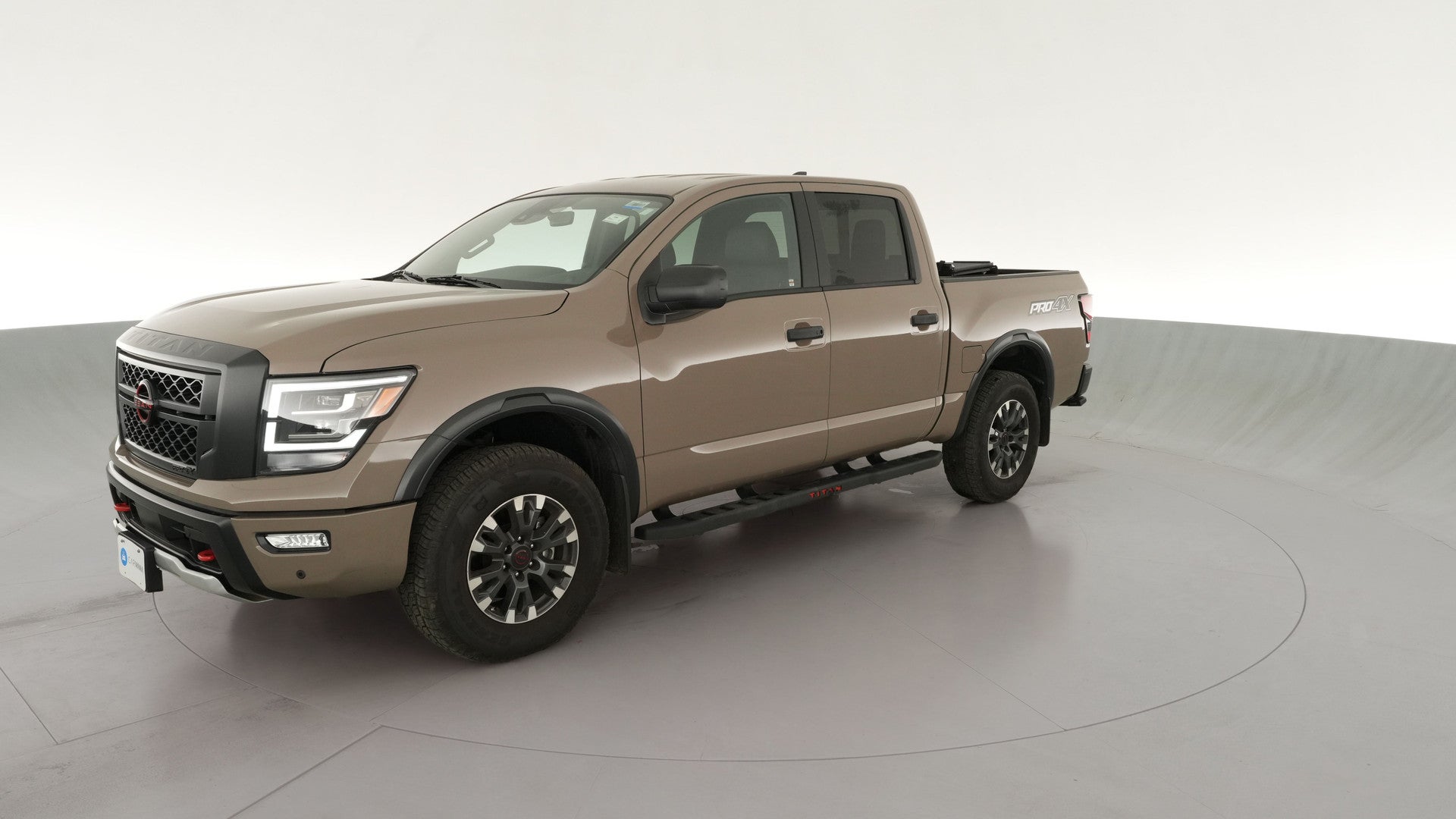 2024 Nissan Titan Crew Cab vehicle photo