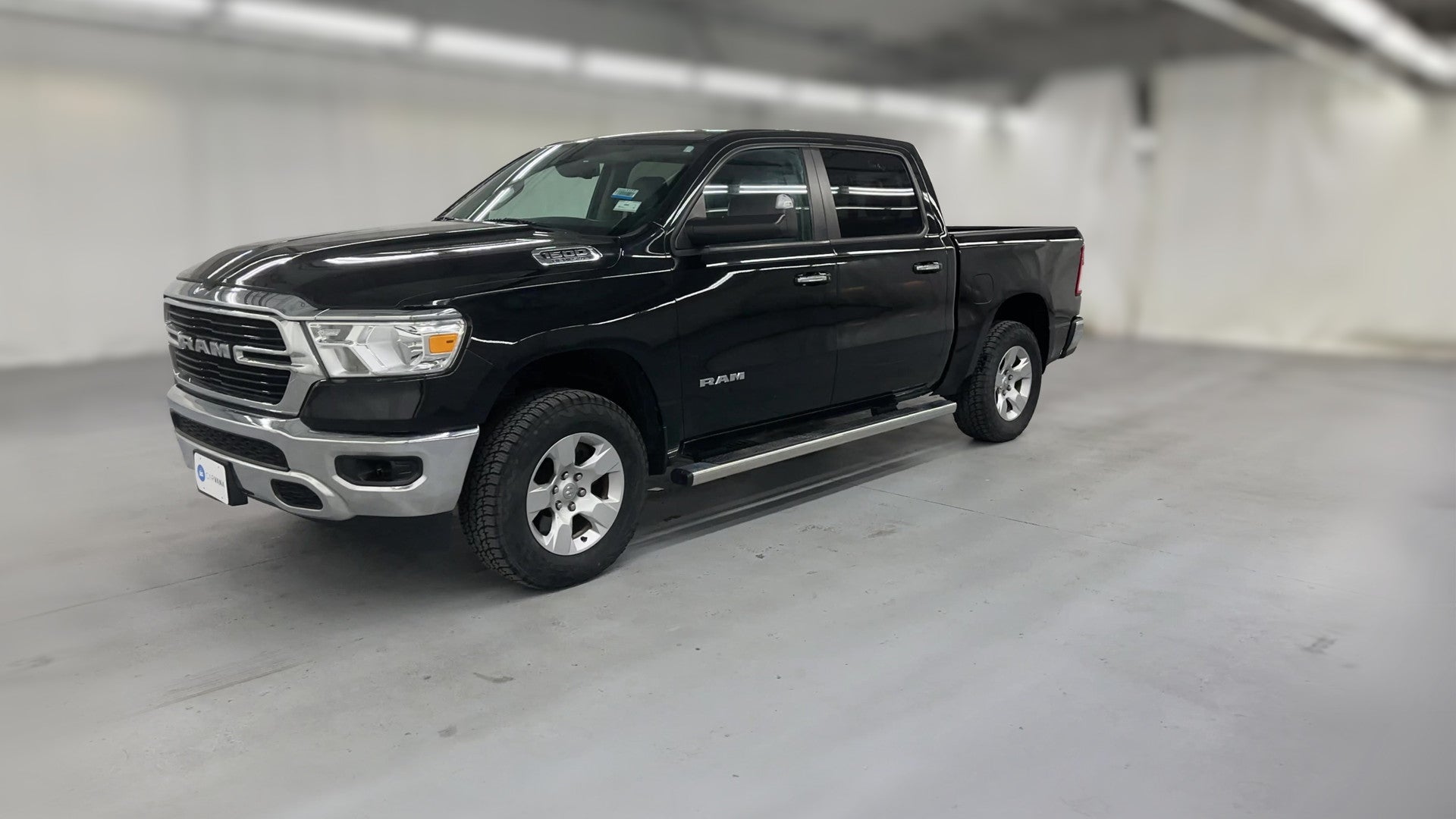 2019 Ram 1500 Crew Cab vehicle photo
