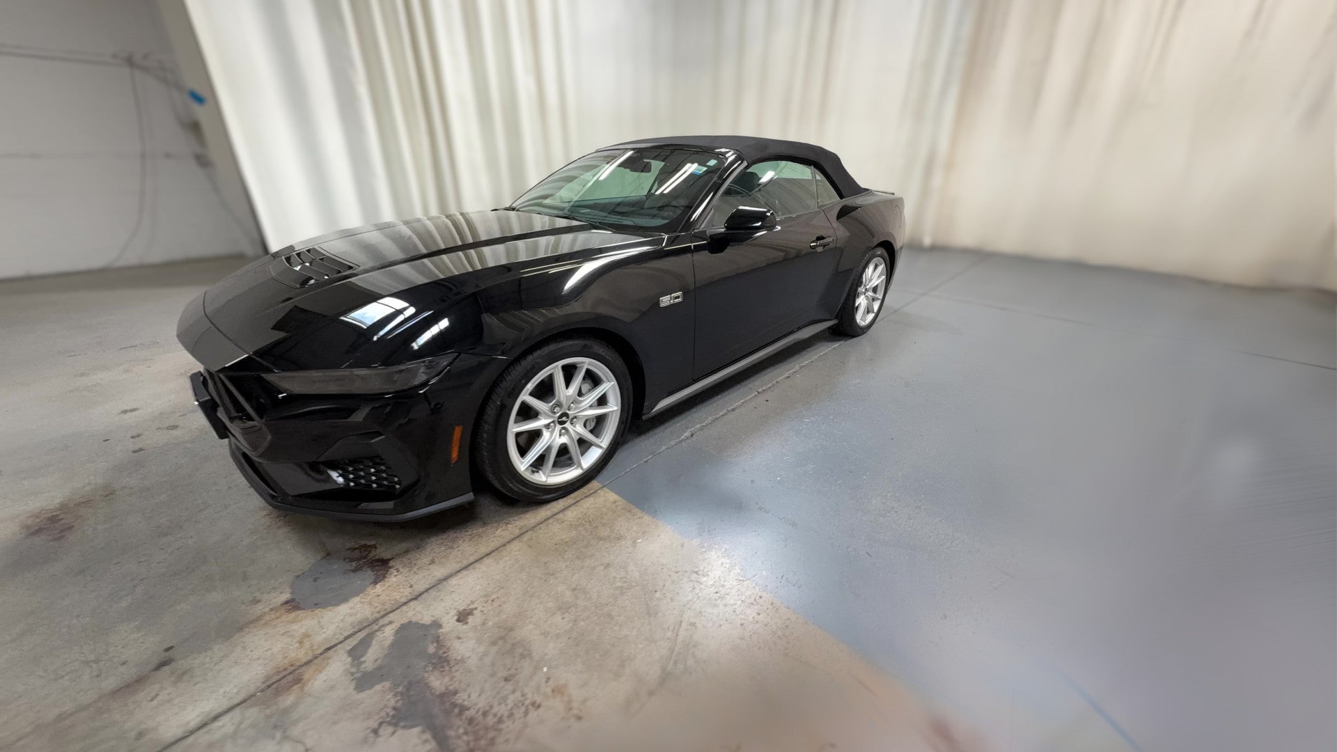 2025 Ford Mustang vehicle photo