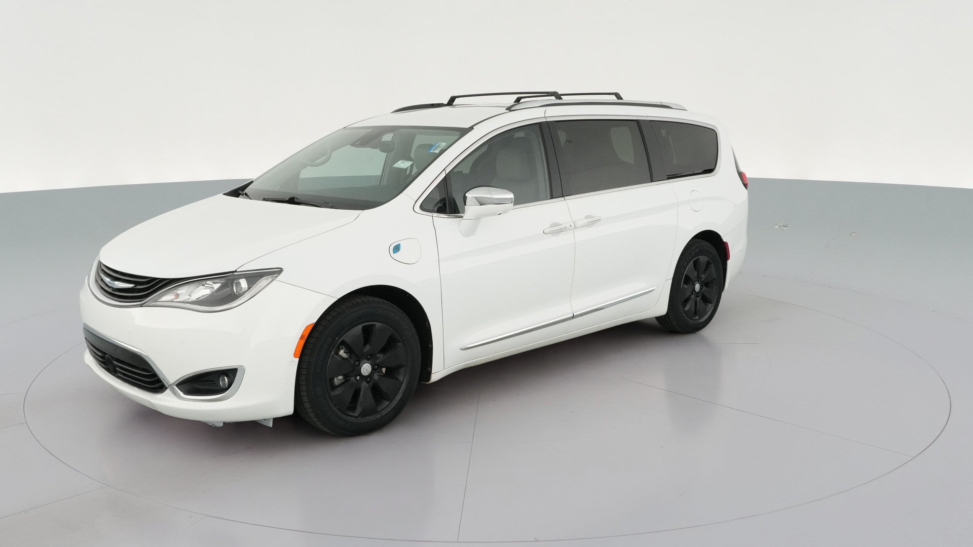 2018 Chrysler Pacifica Hybrid vehicle photo
