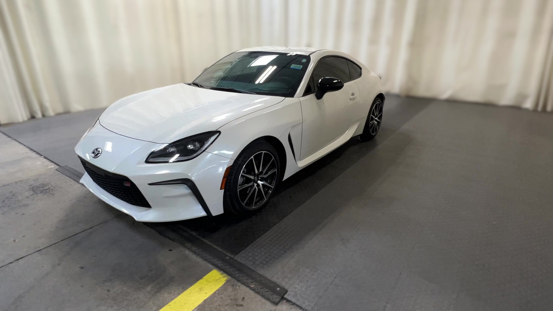 2024 Toyota GR86 vehicle photo