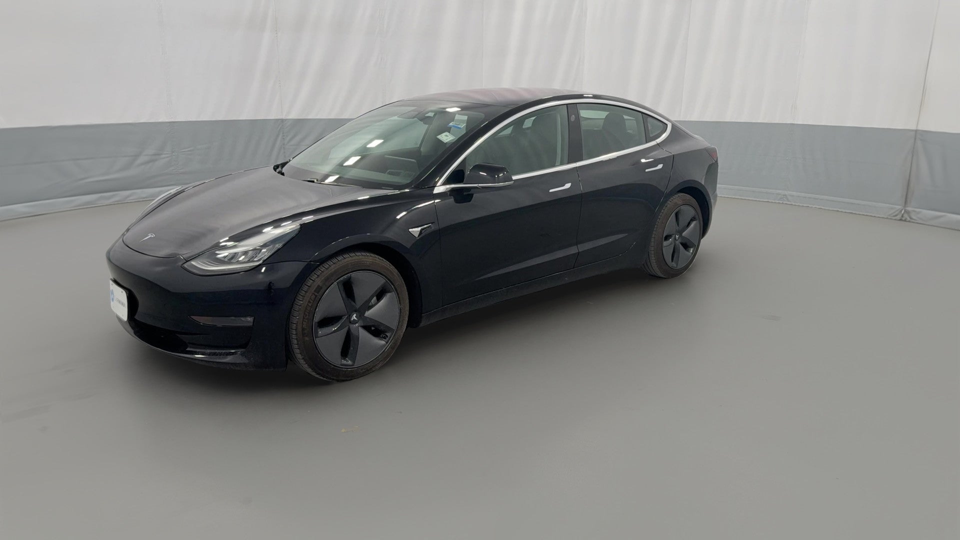 2018 Tesla Model 3 vehicle photo