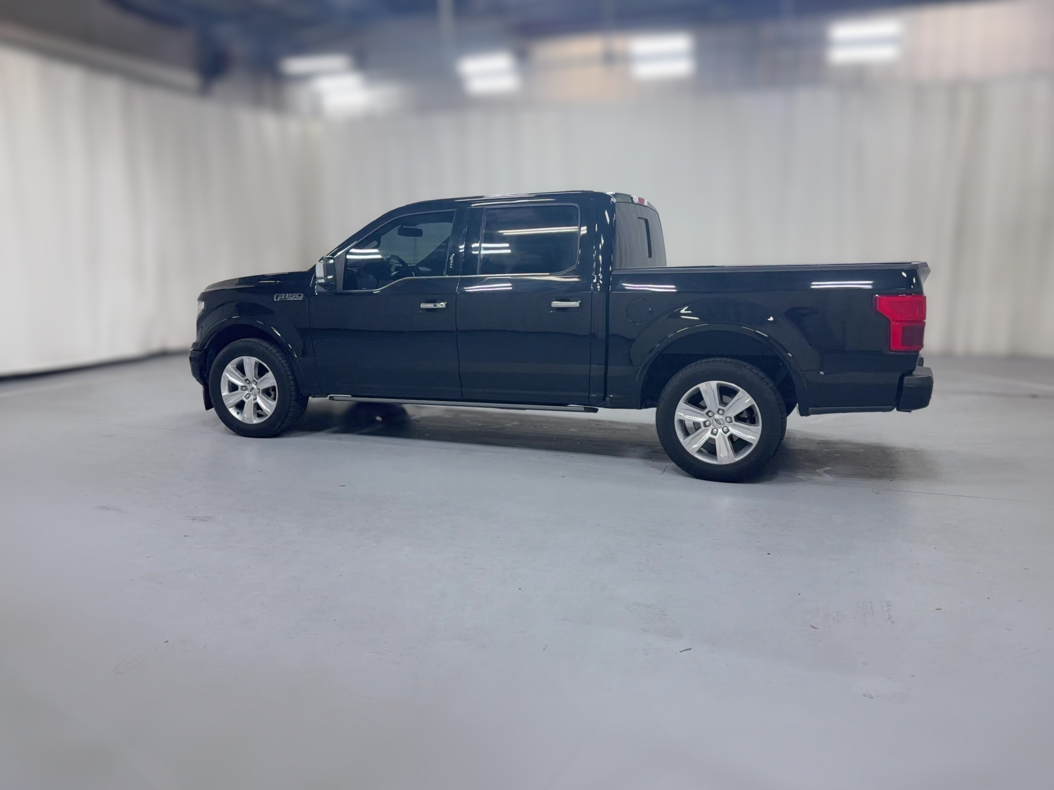 2019 Ford F-150 Platinum - Photo 30