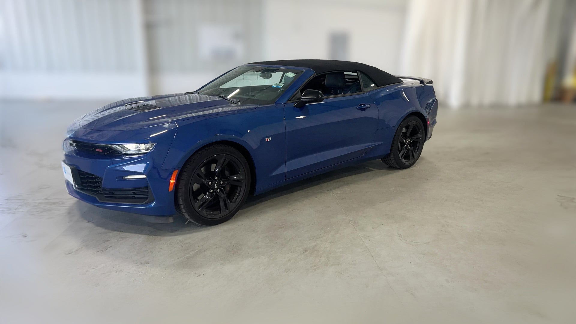 2024 Chevrolet Camaro vehicle photo