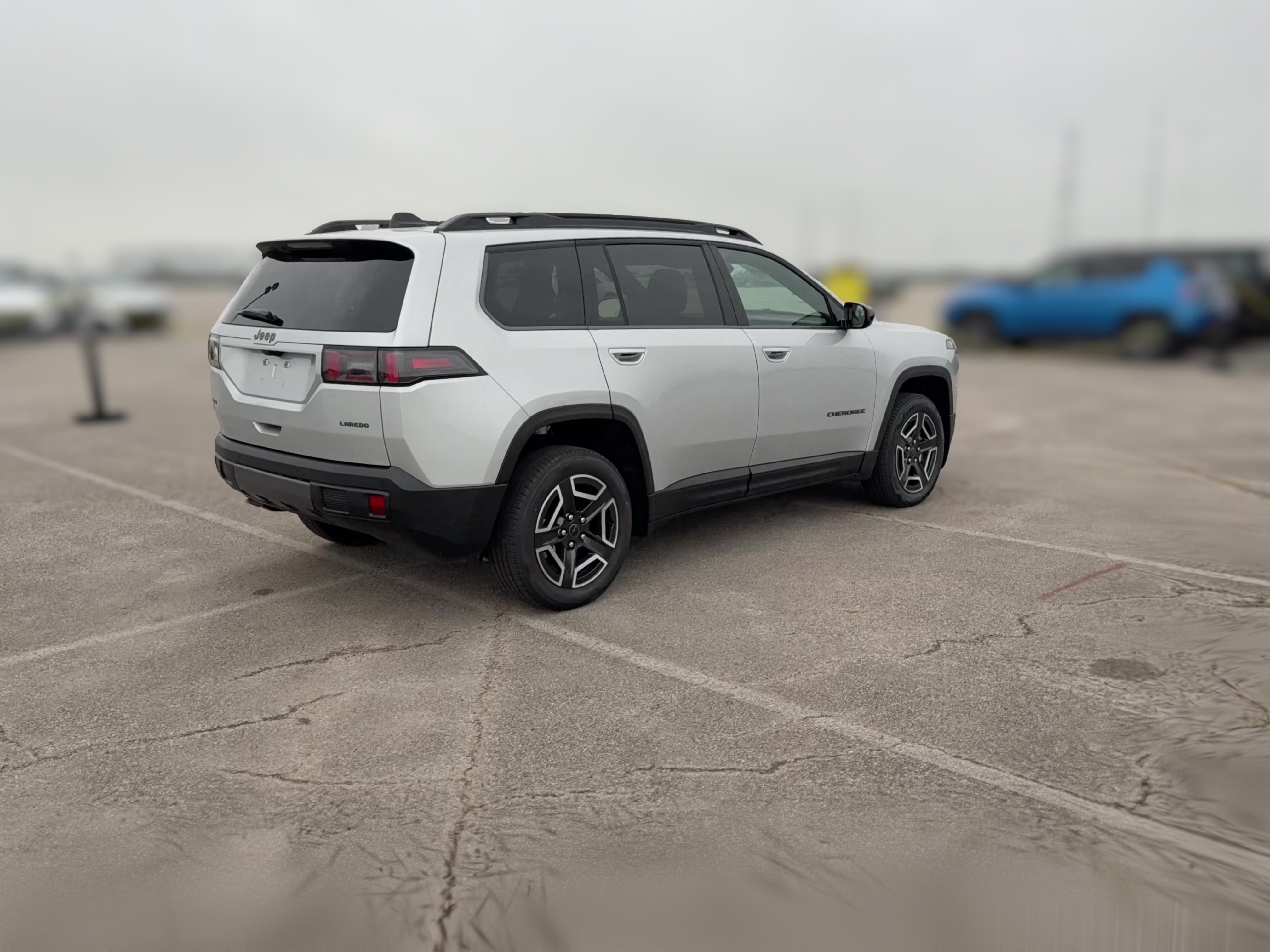 2026 Jeep Cherokee Laredo - Photo 30