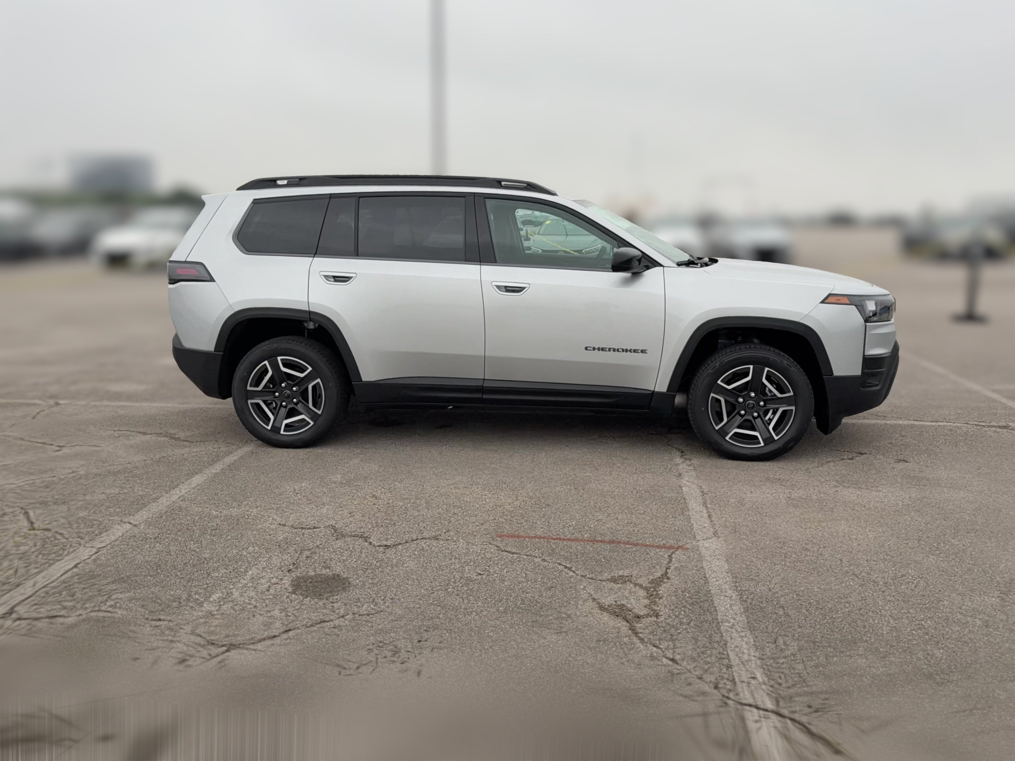 2026 Jeep Cherokee Laredo - Photo 32