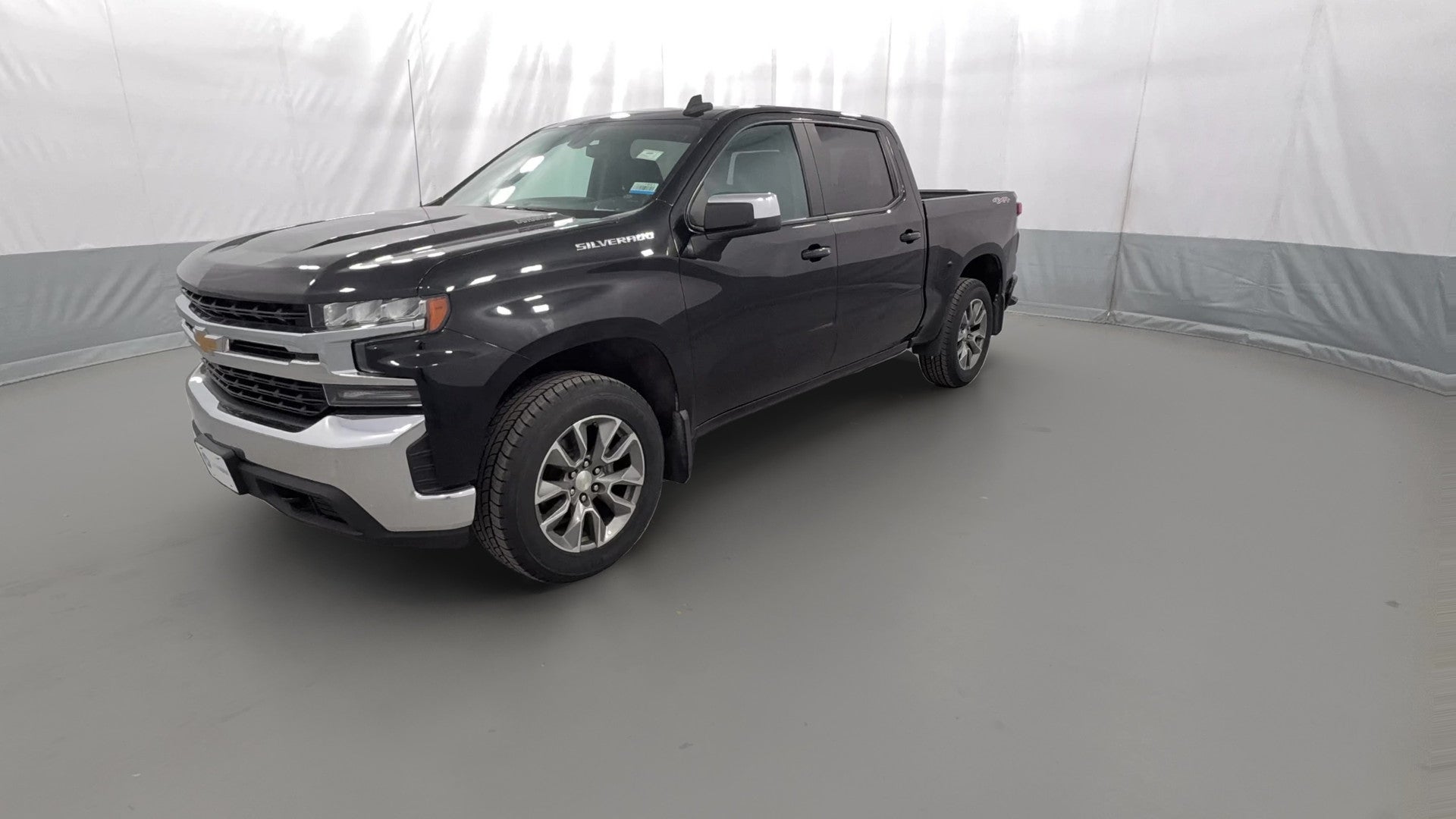 2021 Chevrolet Silverado 1500 Crew Cab vehicle photo