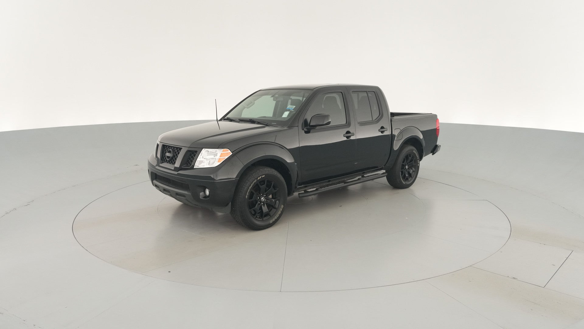 2019 Nissan Frontier Crew Cab vehicle photo